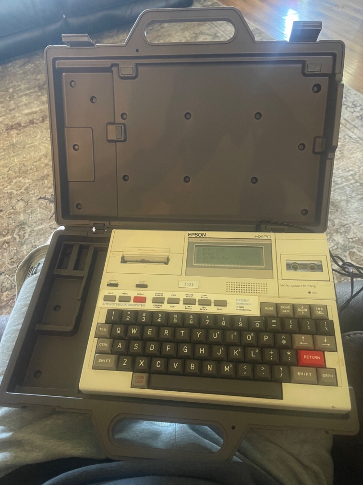 Epson sk/writer HX20 vintage laptop computer (1983).