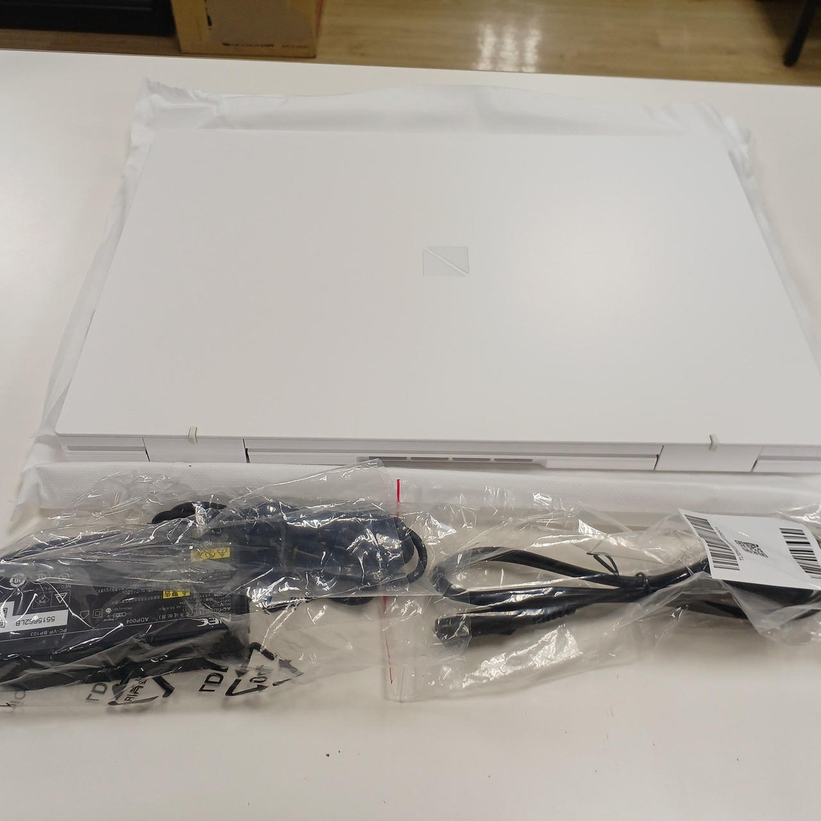 [Unused] NEC PC-N1655KAW Laptop Notebook Windows 11 16GB Intel Core i5 13th Gen
