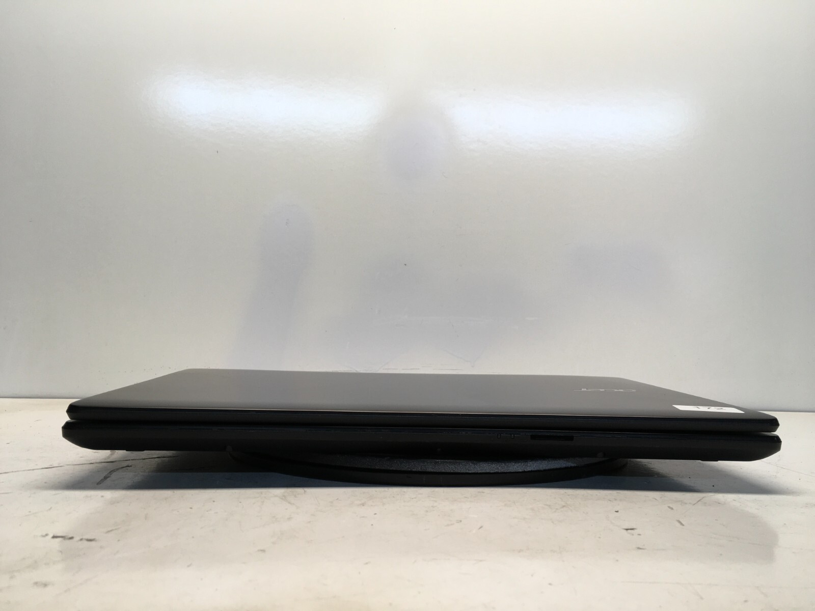 Acer Aspire E17 E5-721 AMD E2-6110 1500MHz 4 GB NO HDD No Batt