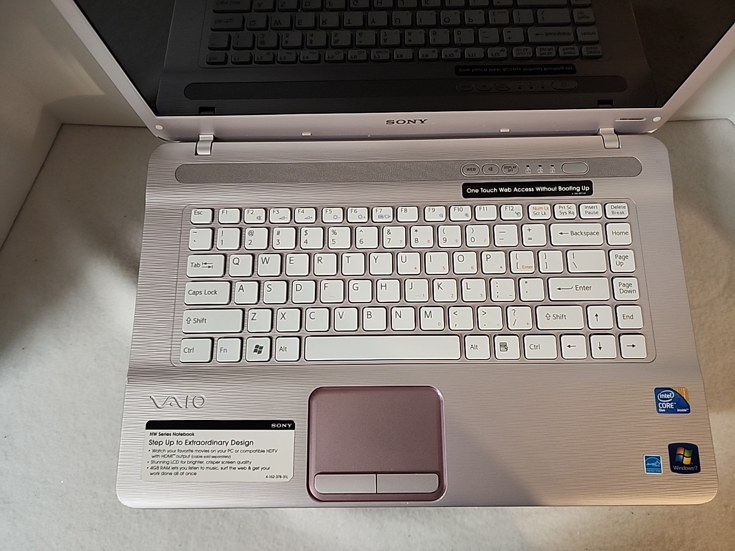 Sony VAIO PCG-7184L 15.6″ Laptop Pink With Black Base. For Parts Only No HD/RAM