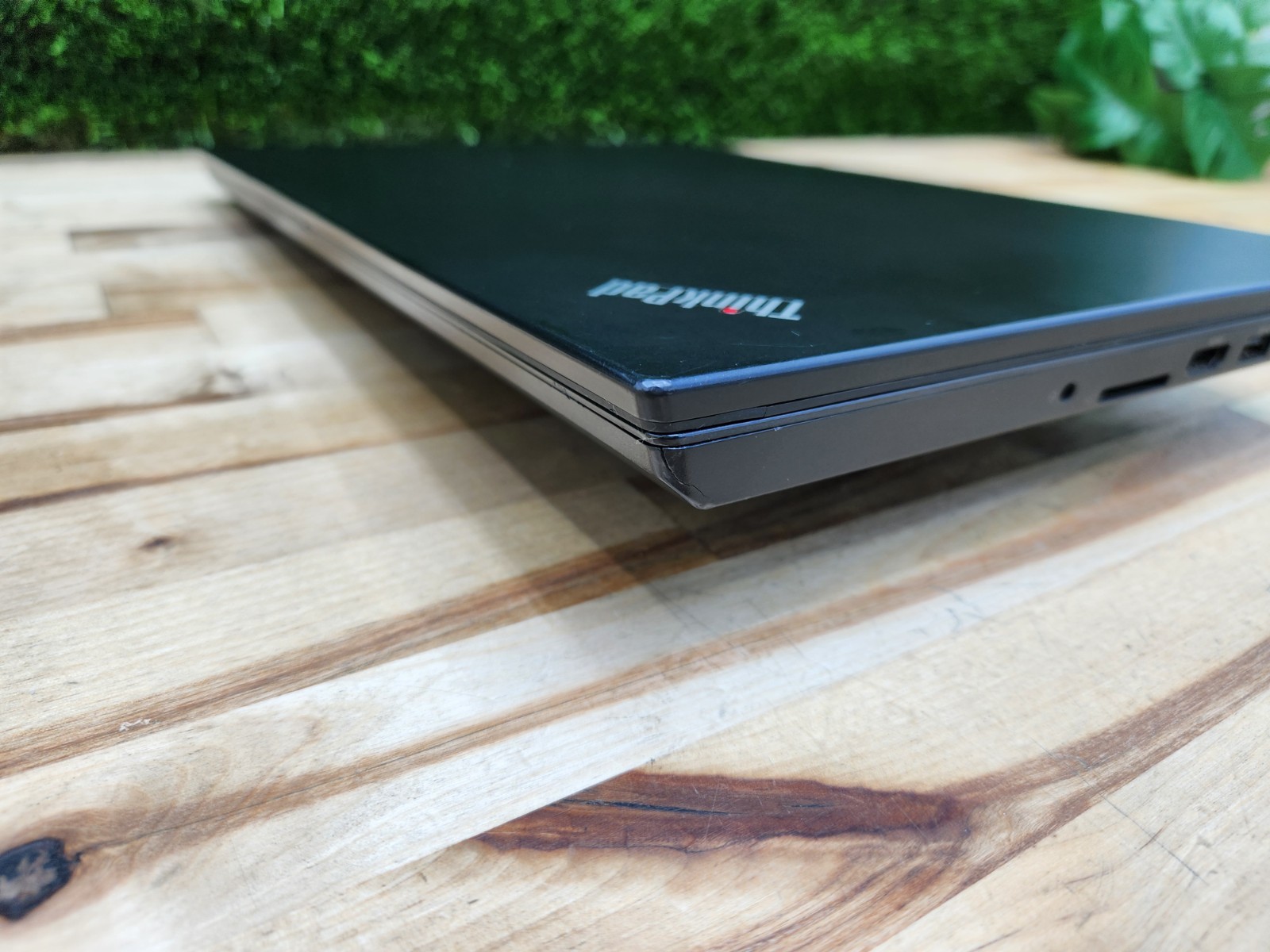 Lenovo ThinkPad P15V Gen 1 15.6″ FHD i7-10875H 2.30GHz 32GB RAM Windows 11 Pro ~