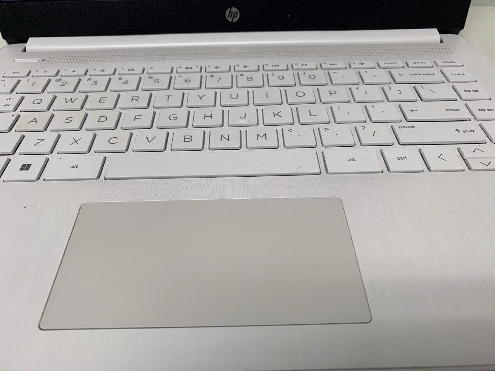HP (14-DQ0xxx Intel Celeron N4020 1.1GHz – 64GB SSD – 4GB RAM Wind 10 Home