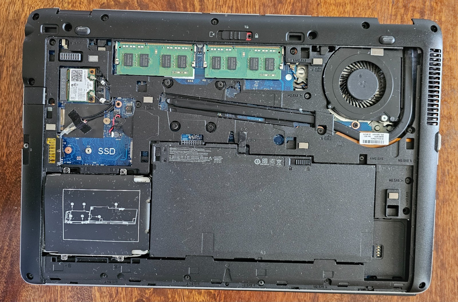 HP Elitebook 850 G1 Intel i5-4300U 8GB 180GB SSD W10 PRO UpToDate damaged Hinge