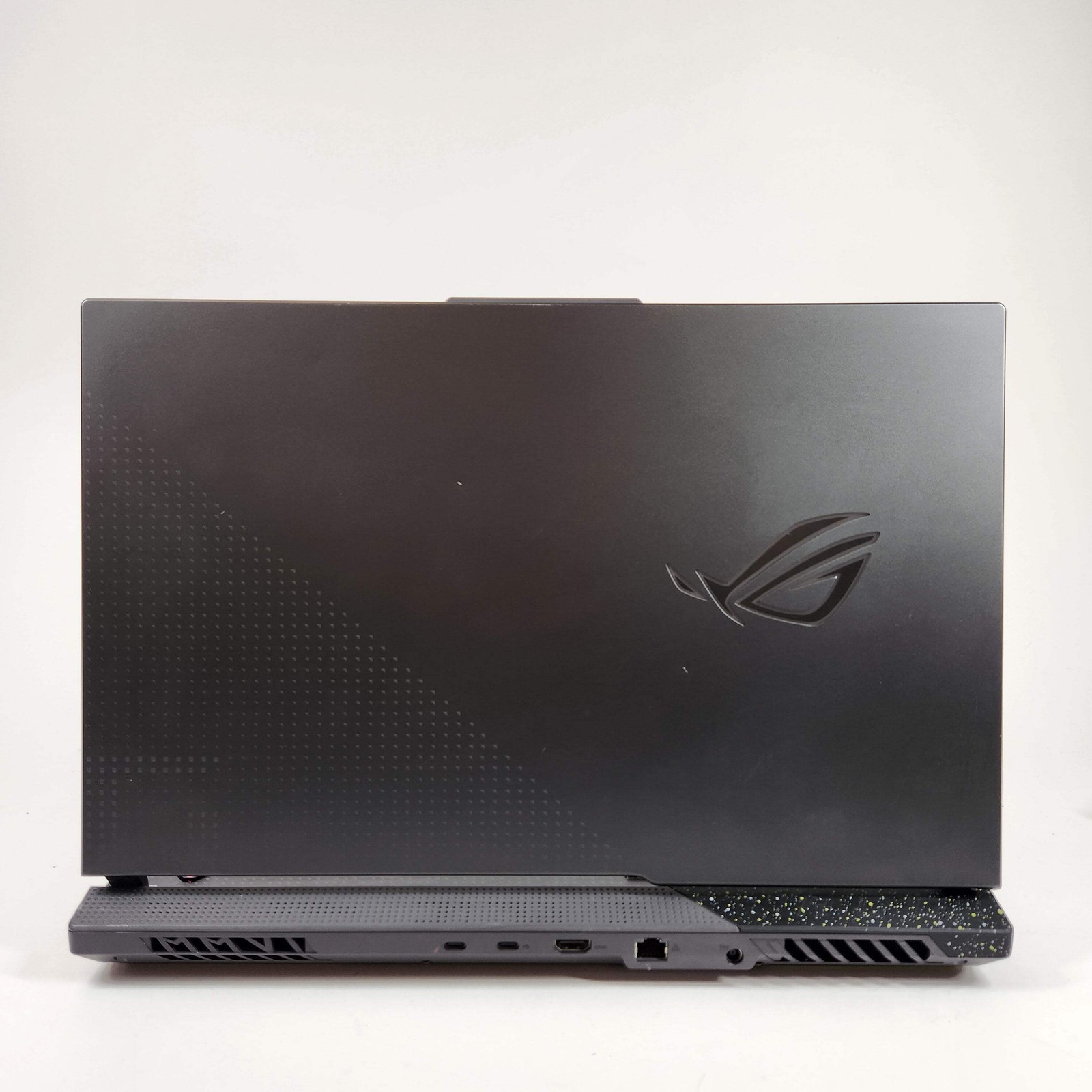 Asus ROG Strix G713P 17.3″ Ryzen 9 7845HX 16GB RAM 1TB SSD GeForce RTX 4060