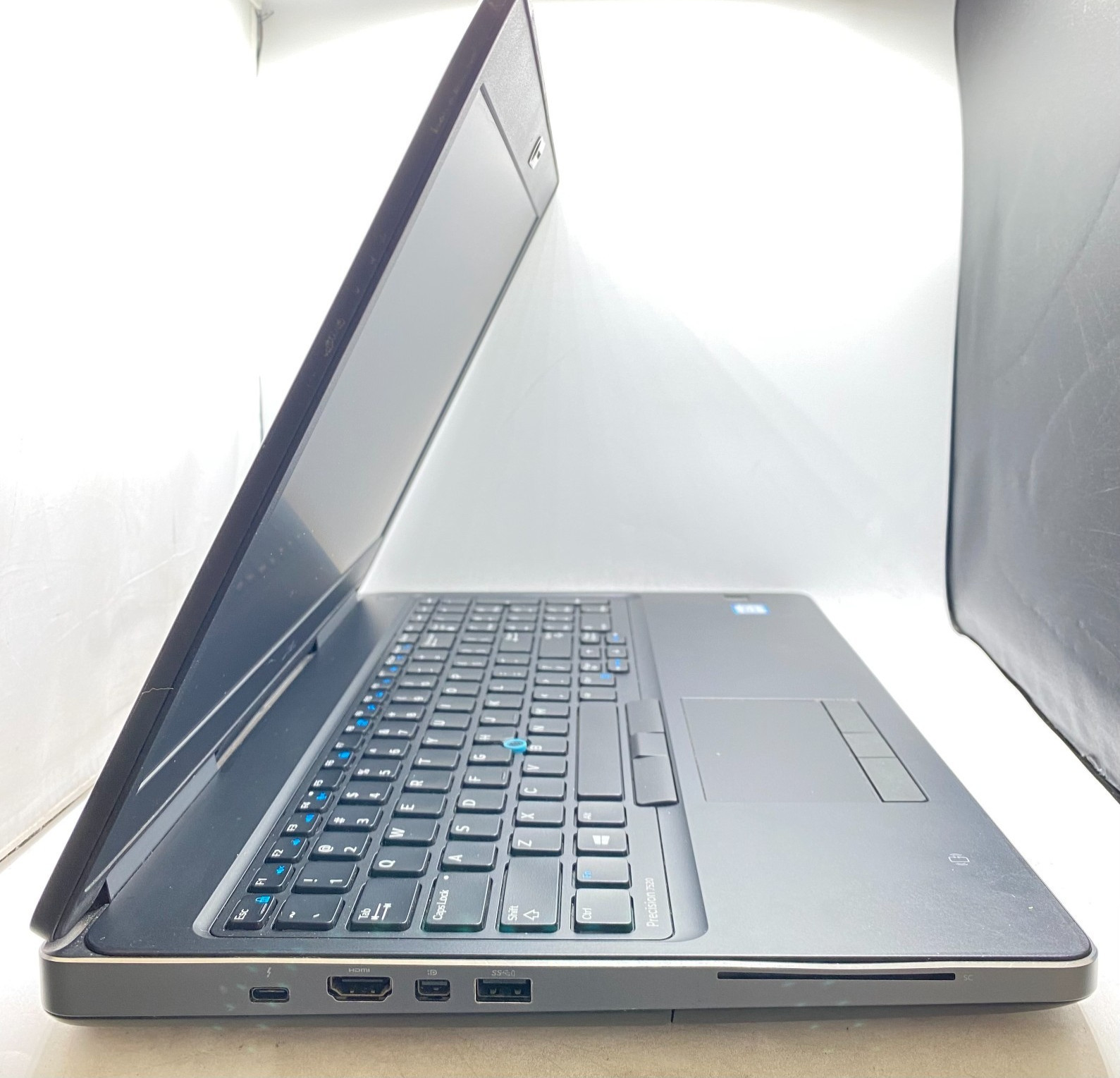 Dell Precision 7520 15.6″ Laptop Intel i7-6820HQ 2.7GHz 32GB RAM 256GB SSD