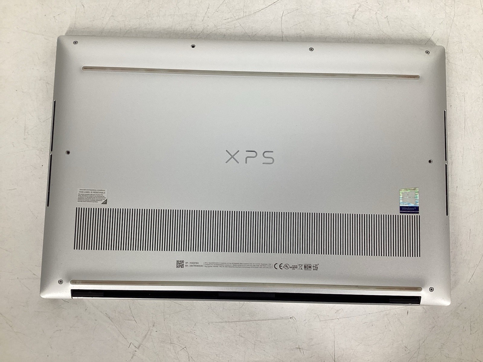 Dell XPS 15 9500 15″ (i5-10300H 2.50GHz 16GB RAM, No SSD/OS) No AC