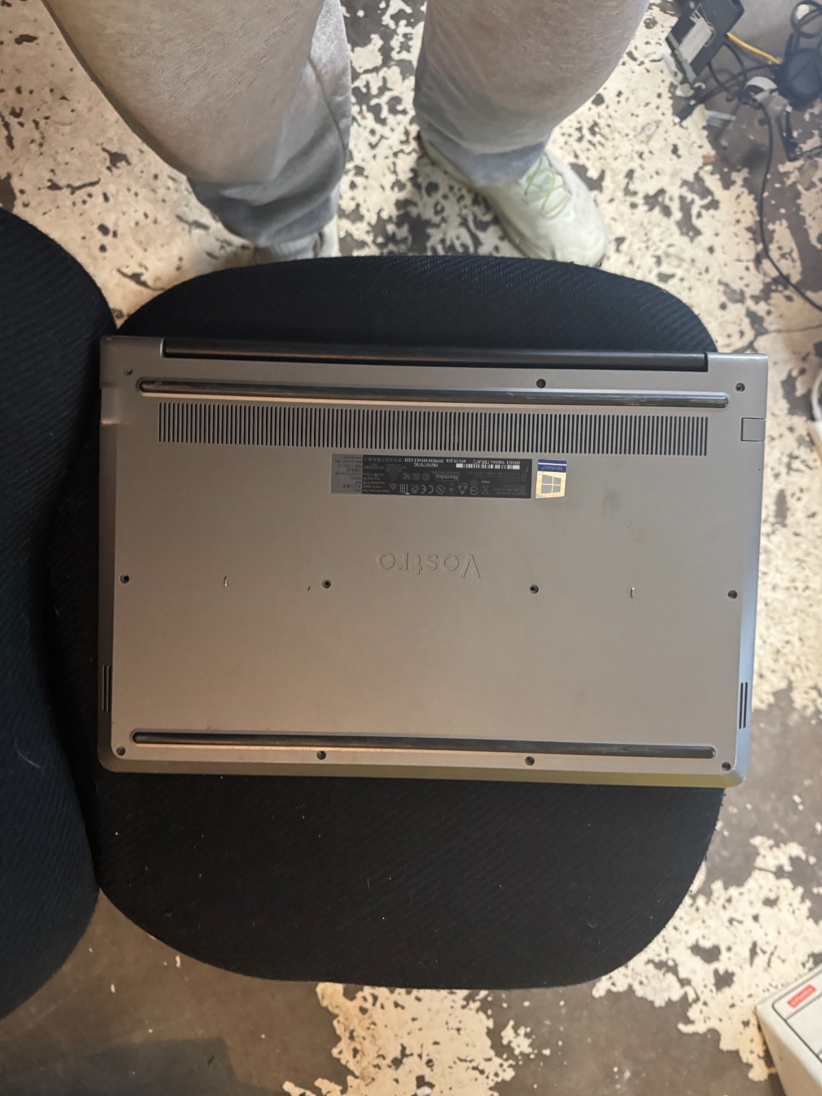 Dell Vostro P62F Intel Core i5 7th Gen Laptop for Parts/Repair #4735
