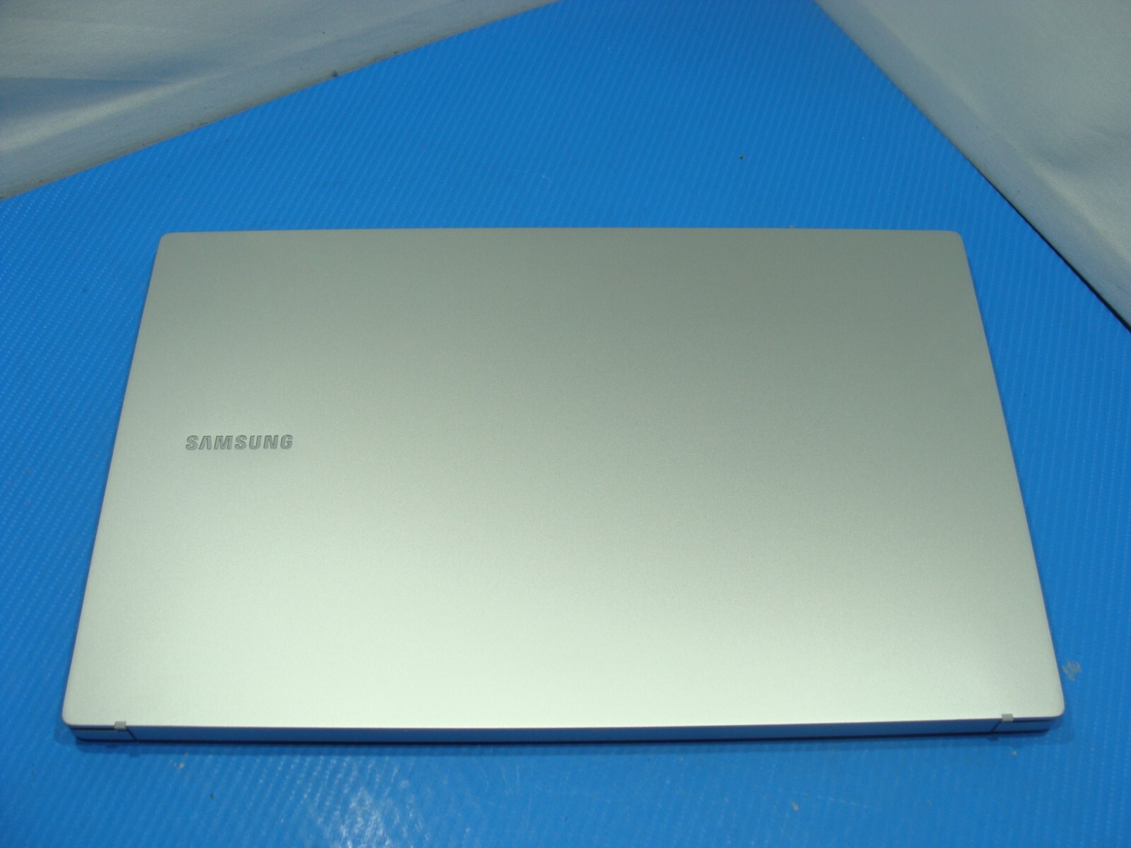 SAMSUNG GALAXY BOOK 3 15.6″FHD Intel i7-1355U 1.7Ghz 16GB 512GB SSD Windows 11 H