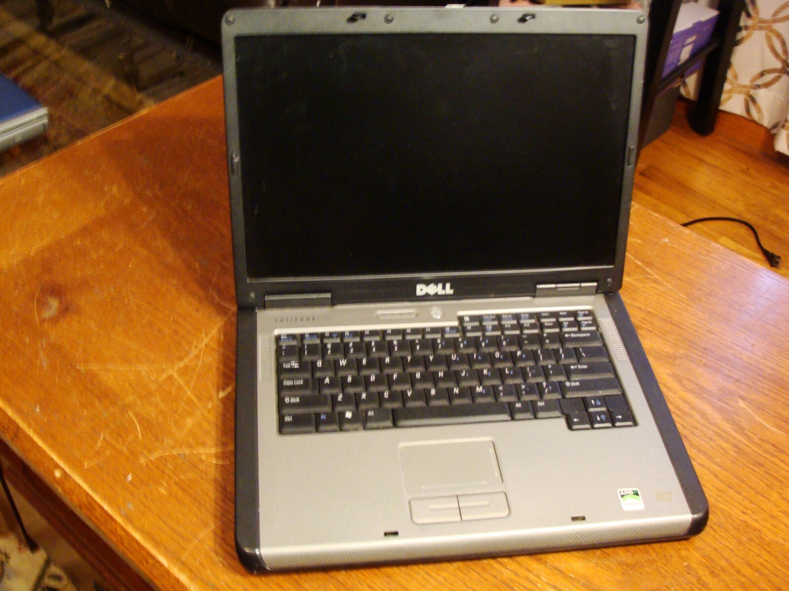 Dell Latitude 131L AMD Sempron 1.80Ghz, 2.00GB RAM, 60GB HDD, Windows 7 Ultimate