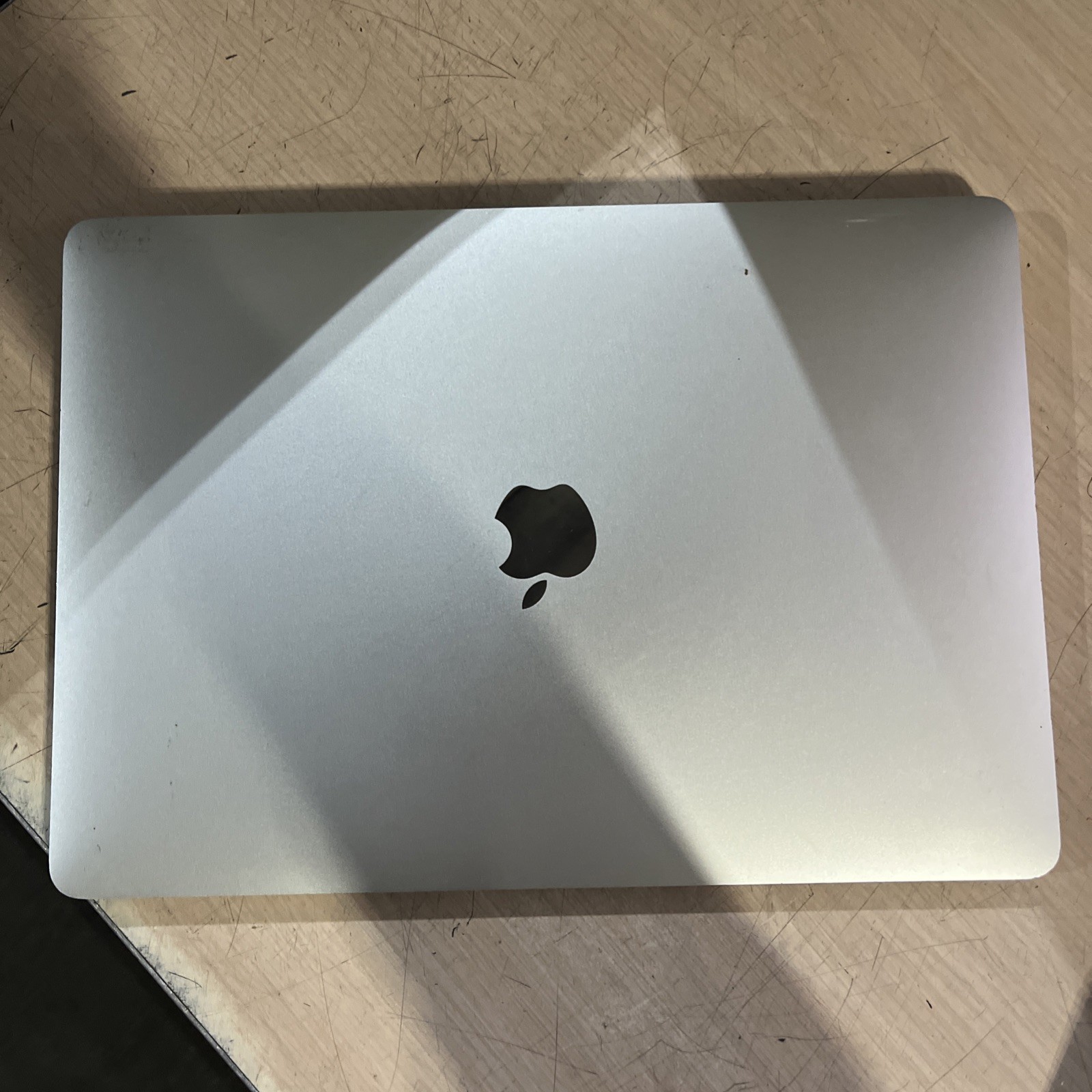 APPLE MACBOOK AIR 13″ SCISSOR, 2020 CORE I3-1000NG4 1.1GHZ 8GB RAM 256SSD