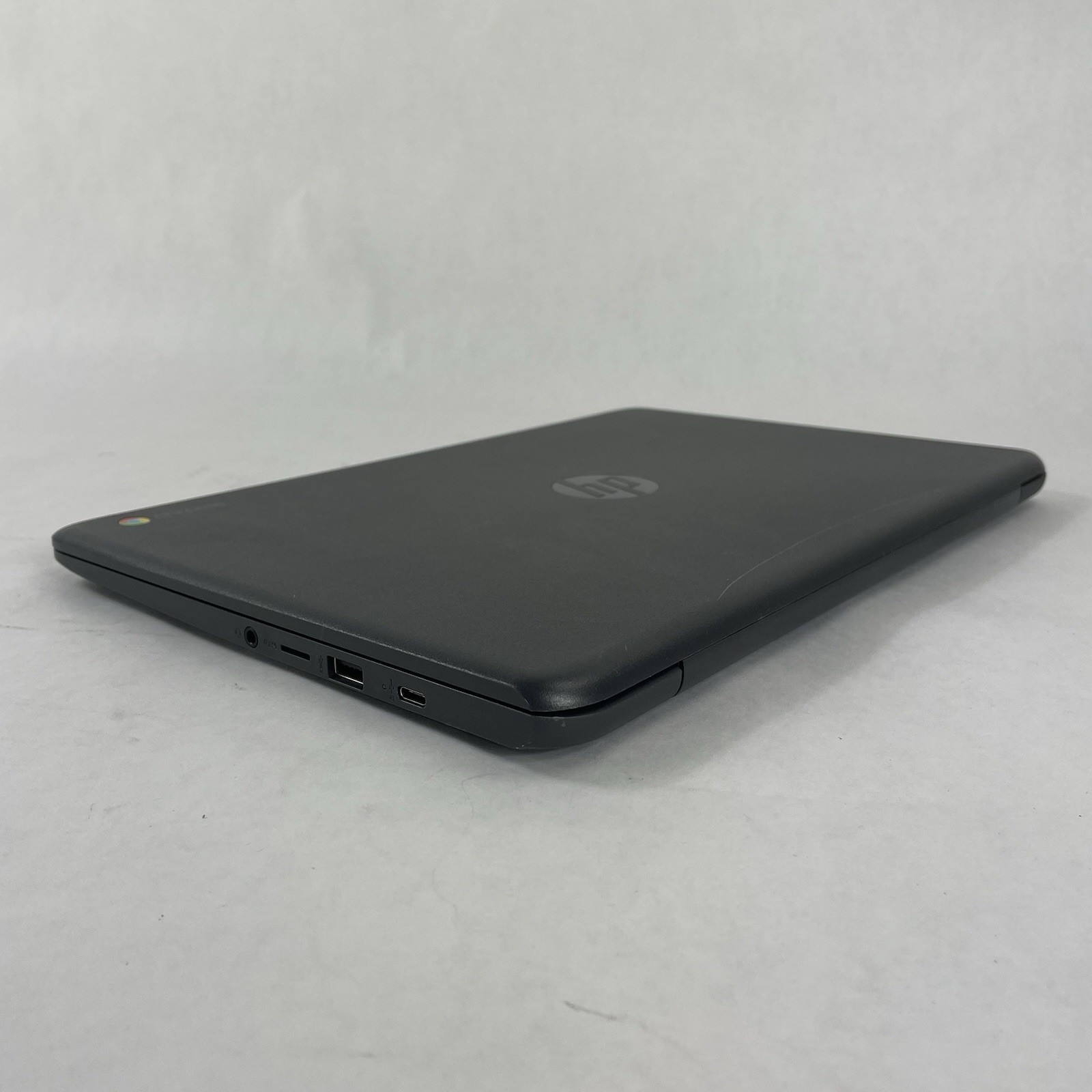 HP ChromeBook 14 14″ Celeron N3350 1.10 GHz 4 GB RAM 16 GB SSD No AC