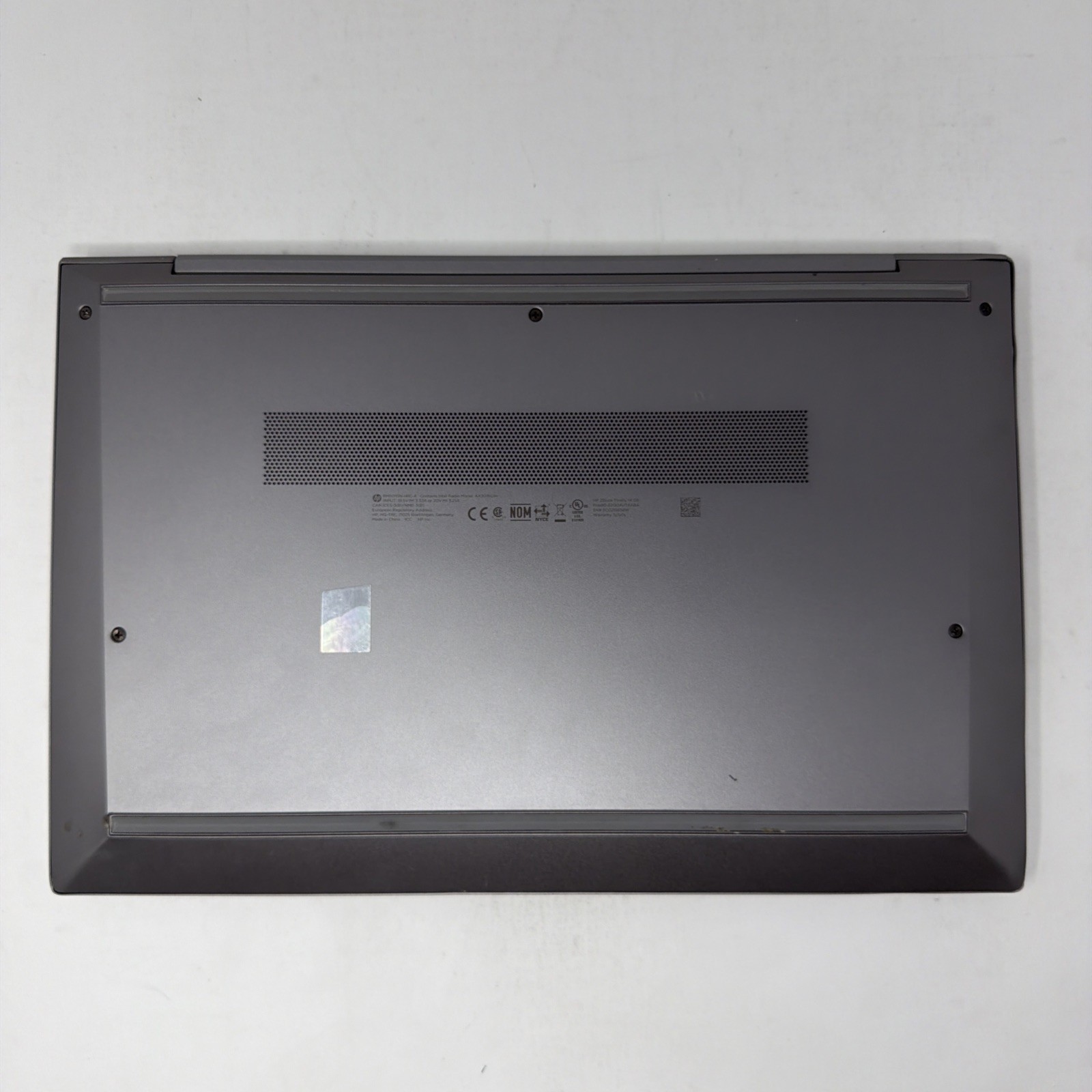 HP ZBook Firefly 14 G8 14″ i5-1135G7 16GB RAM 256GB SSD Windows 11