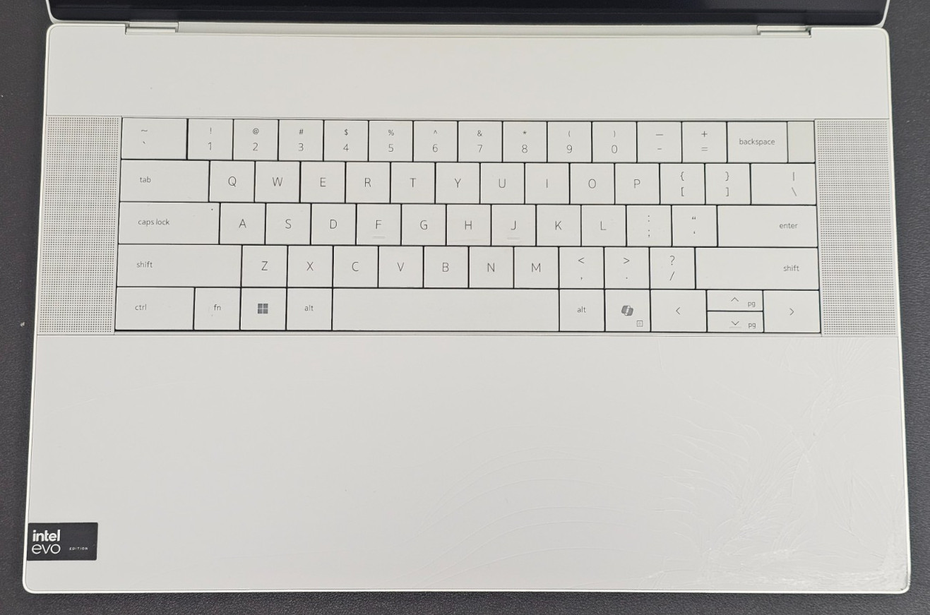 Dell XPS 9640 Ultra 7 155H RTX 4050 16GB Ram 256GB SSD 16.3″ Silver Win 11 Home