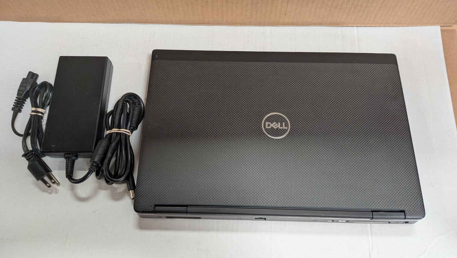 Dell Precision 7530 15.6″ FHD i7-8750H 32GB Ram 512GB Quadro P1000 W11P W/AC