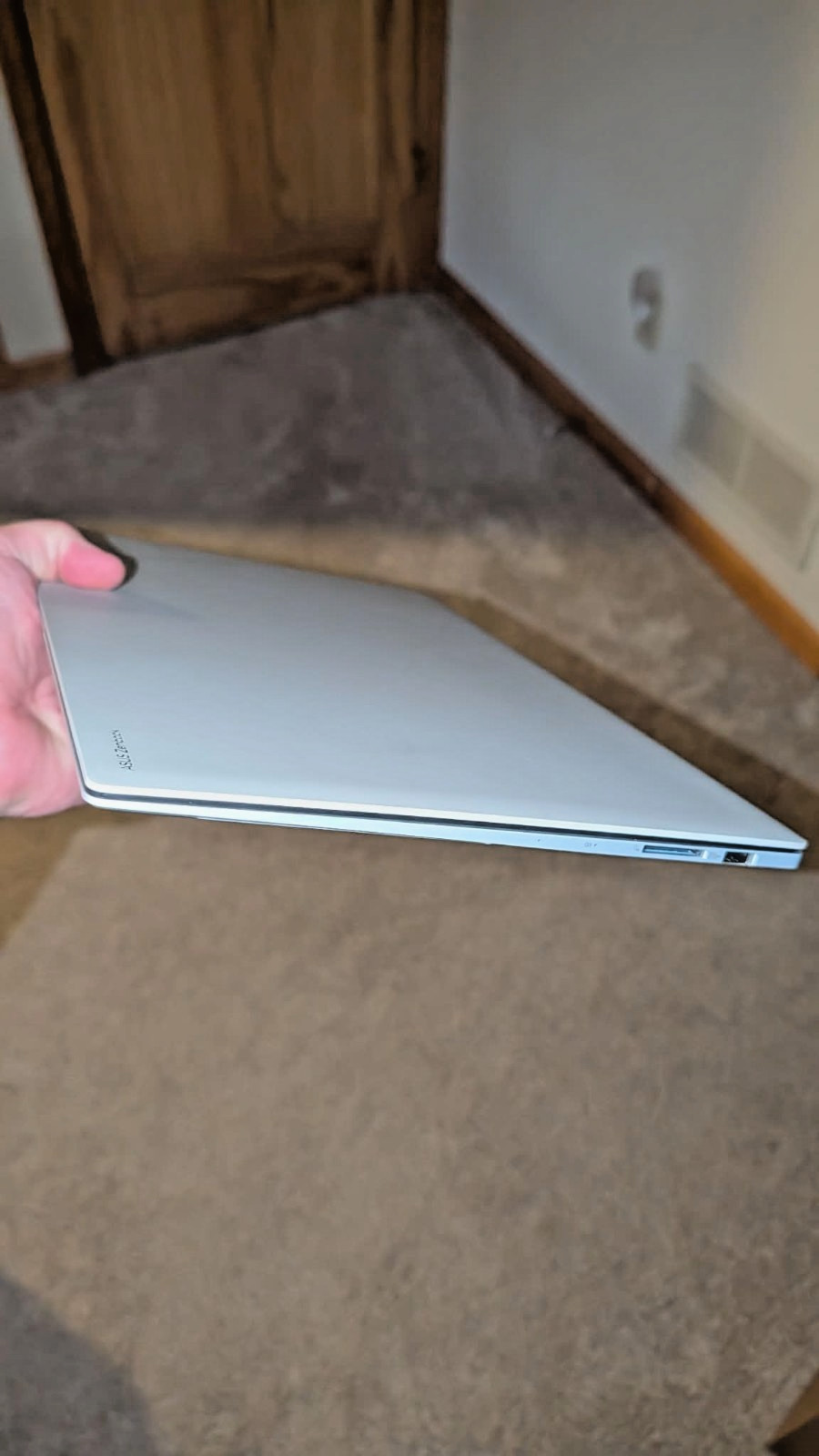FULL WARRANTY -ASUS Zenbook S 16″ 3K OLED AMD Ryzen AI 9 365 24GB 1TB SSD