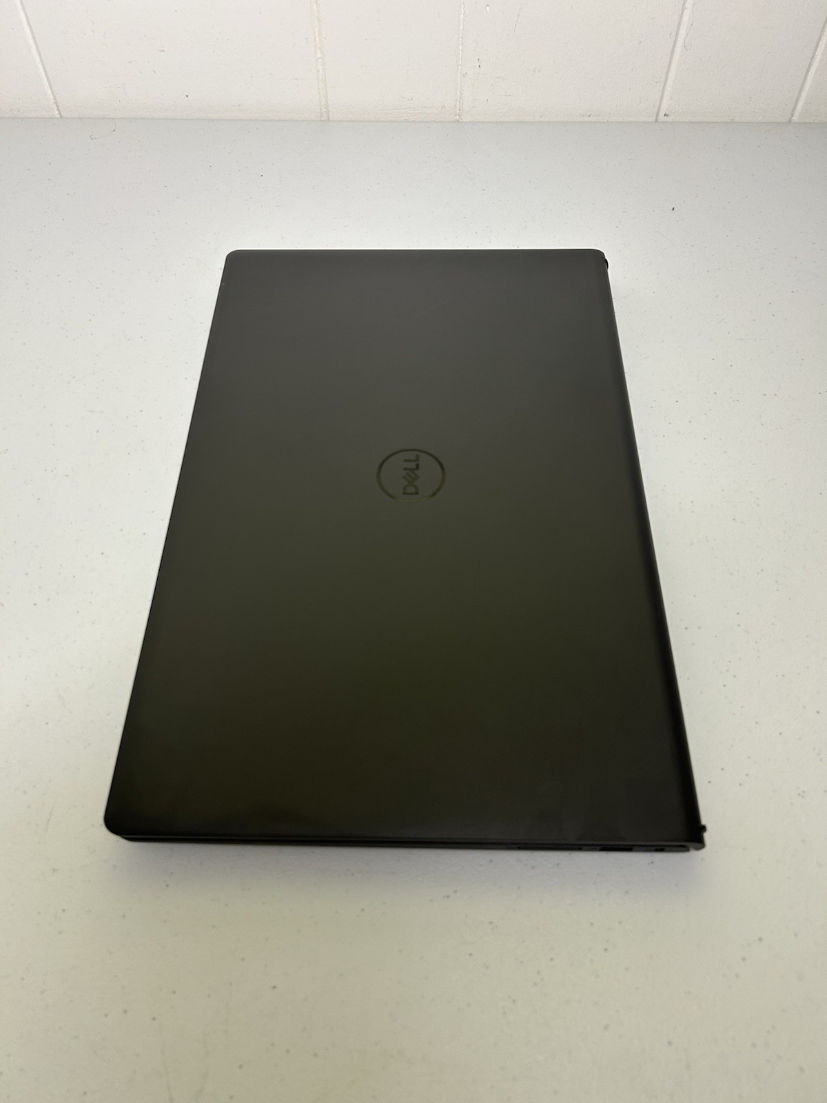 dell 15 laptop dc15250 Processor I7-1355U Storage 1Tb Ram 16gb Touchscreen