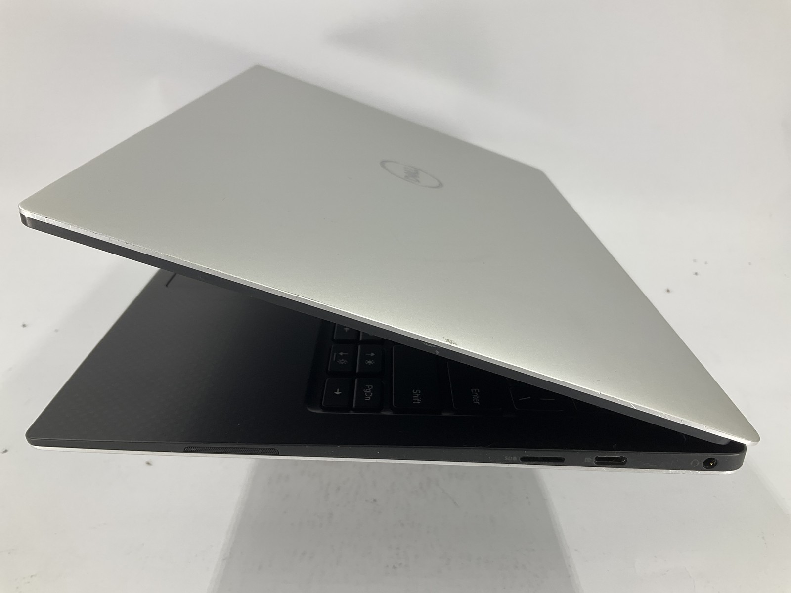 Dell XPS 13 7390 13.3″ Core i5-10210U 256GB 8GB B Win 11 Pro