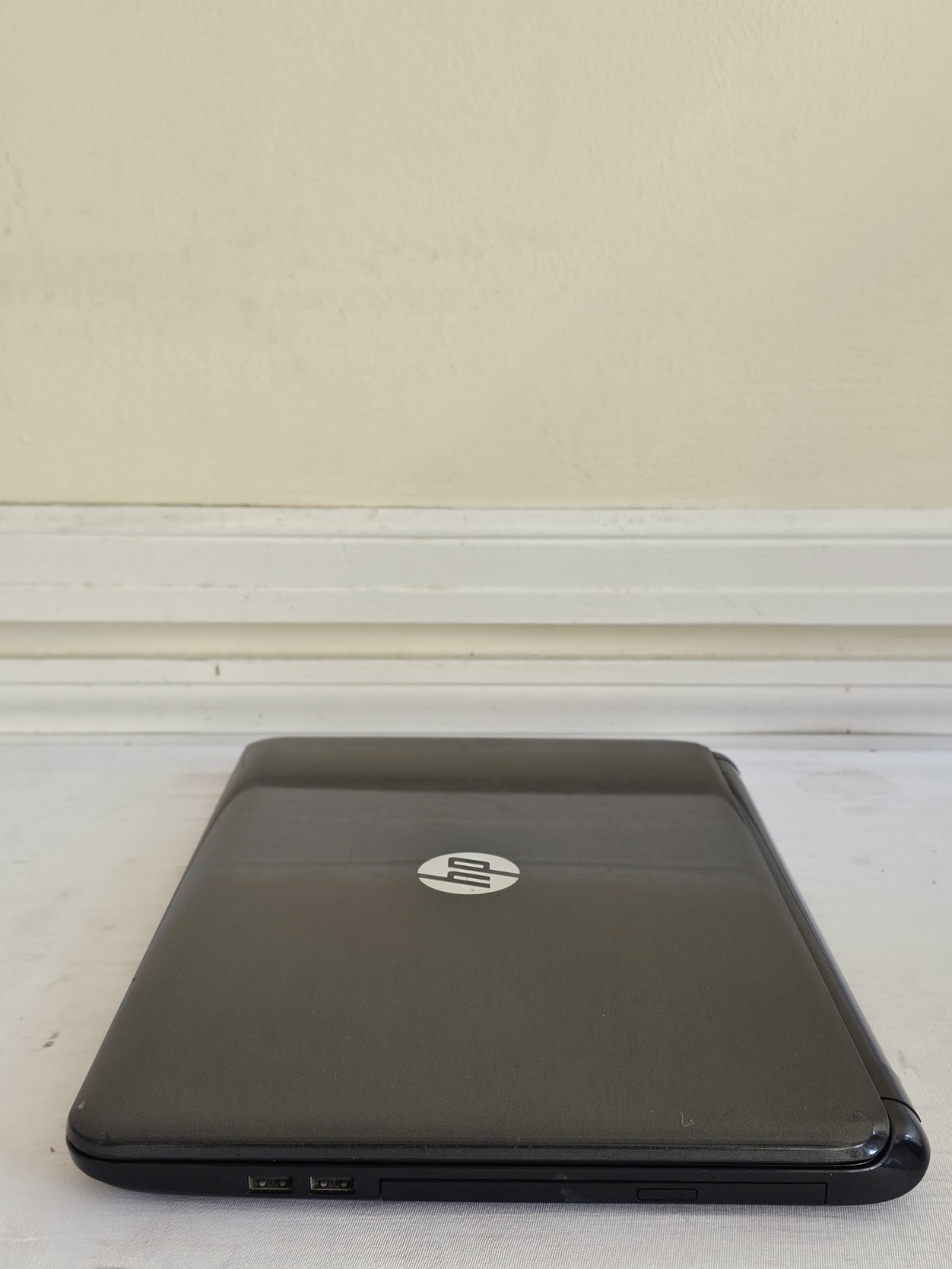 HP Notebook 15 Laptop – AMD A8-6410 – 4GB RAM – 750GB HDD – Win 10 – Read Desc.