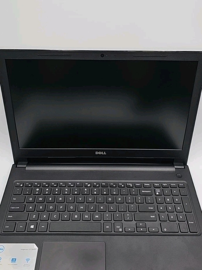 Dell Inspiron 15 3000 475GB HDD 4GB RAM AMD A6-9200 Radeon R4