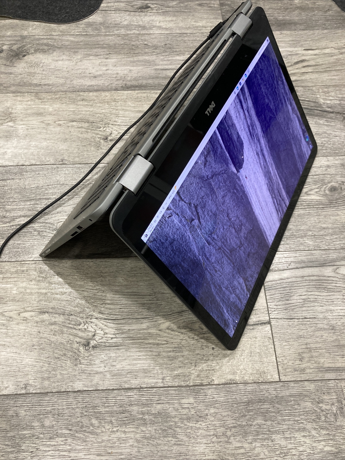 Dell – Inspiron 7000 2-in-1 17″ Touch-Screen Laptop – Intel Core i7 -7500U