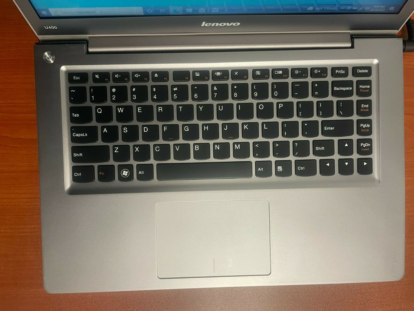 Lenovo IdeaPad U400 14″ Laptop – Core™ i3-2330M · Radeon HD 7400M 1GB · 320GB