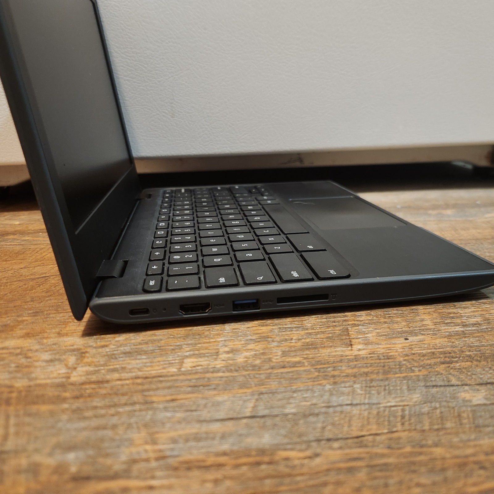 Lenovo 100e Chromebook 2nd Gen MTK 11.6″ 32GB 4GB Laptop Black – Clean & Working