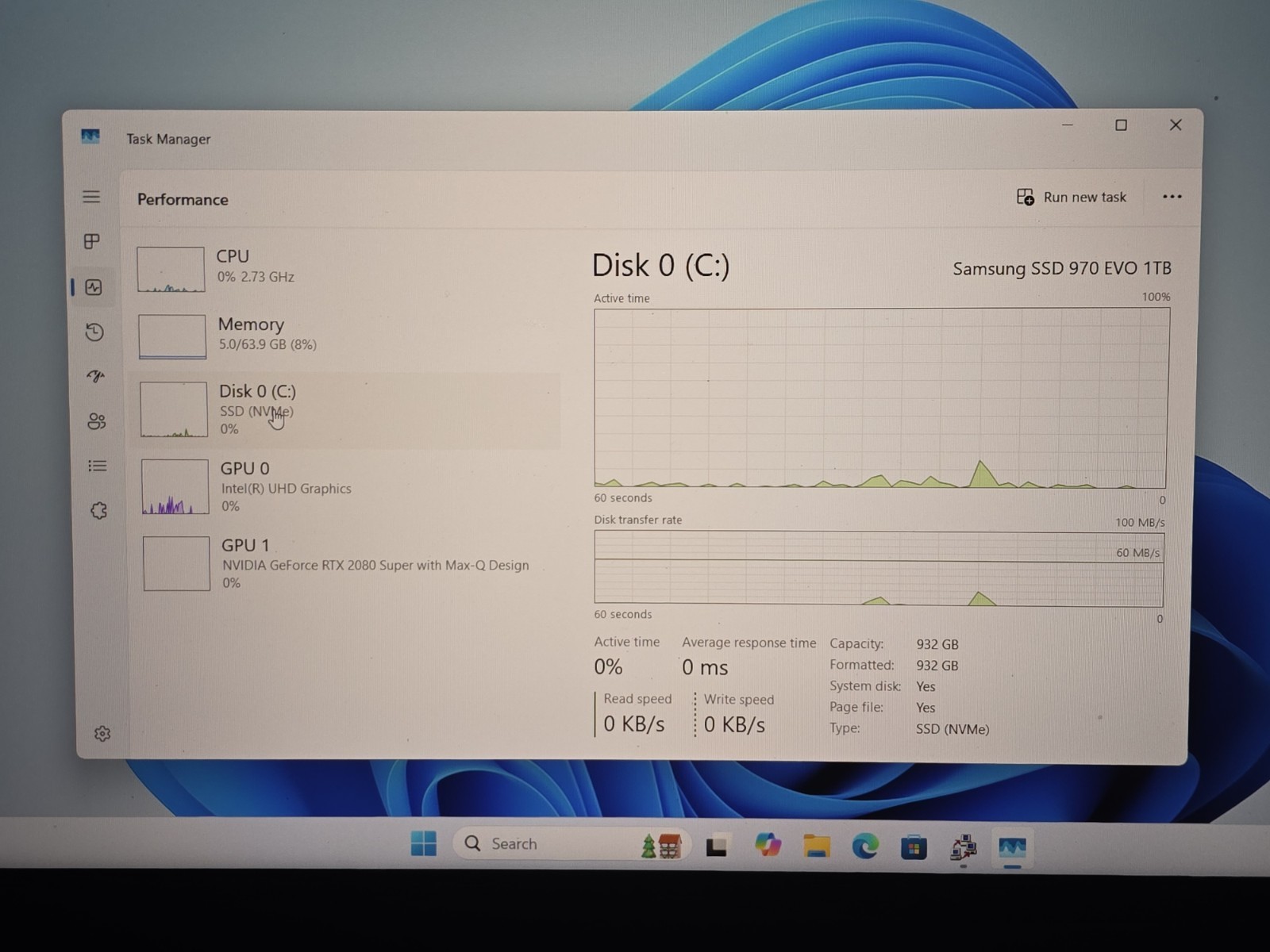 Razer Blade 15.6 FHD 300HZ I7-10875H 1TB SSD 64GB RAM 2080 Super – RZ09-03305E43