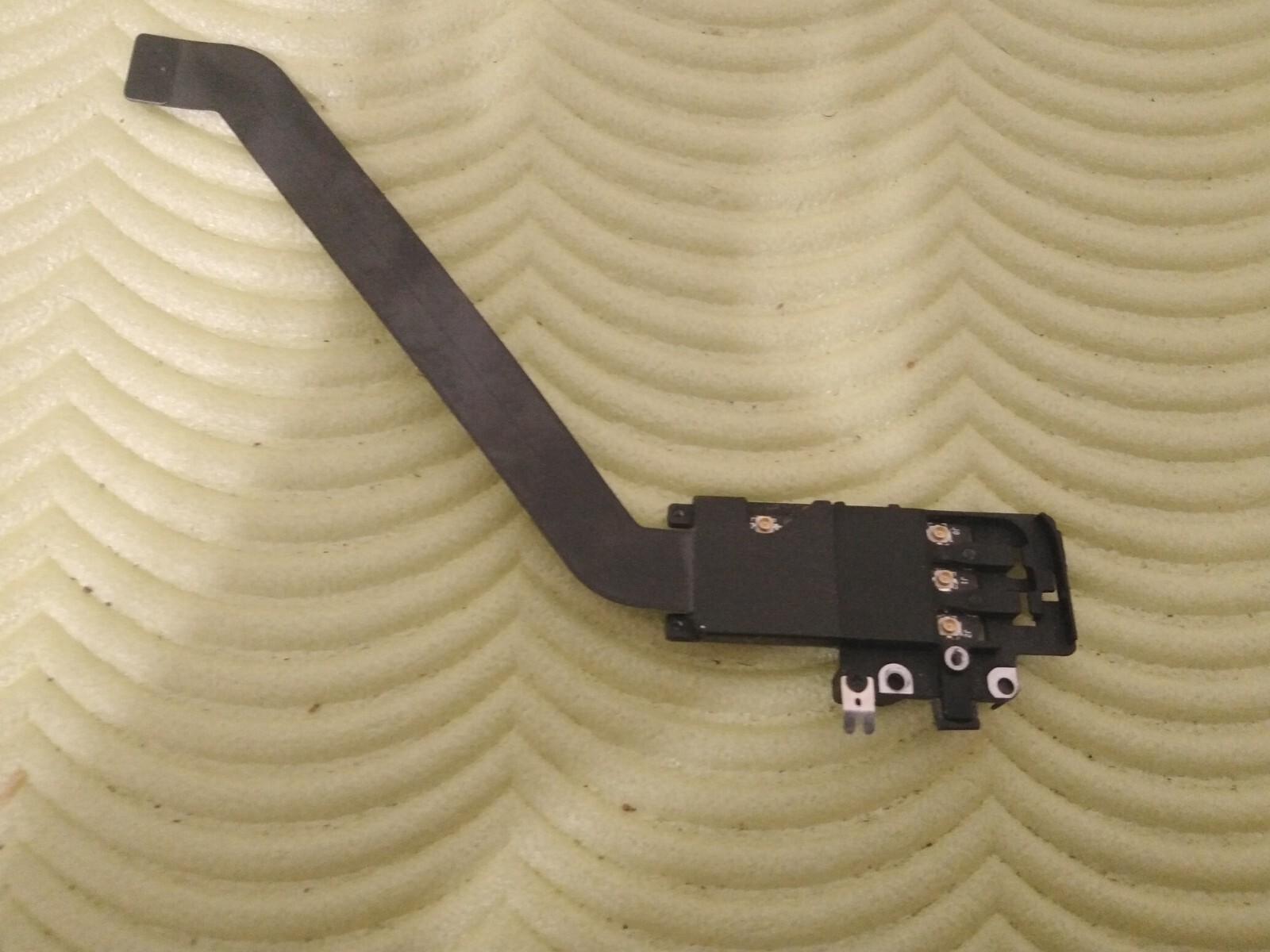Apple MacBook Pro 13″ A1278, Mid 2009 2010 Antenna