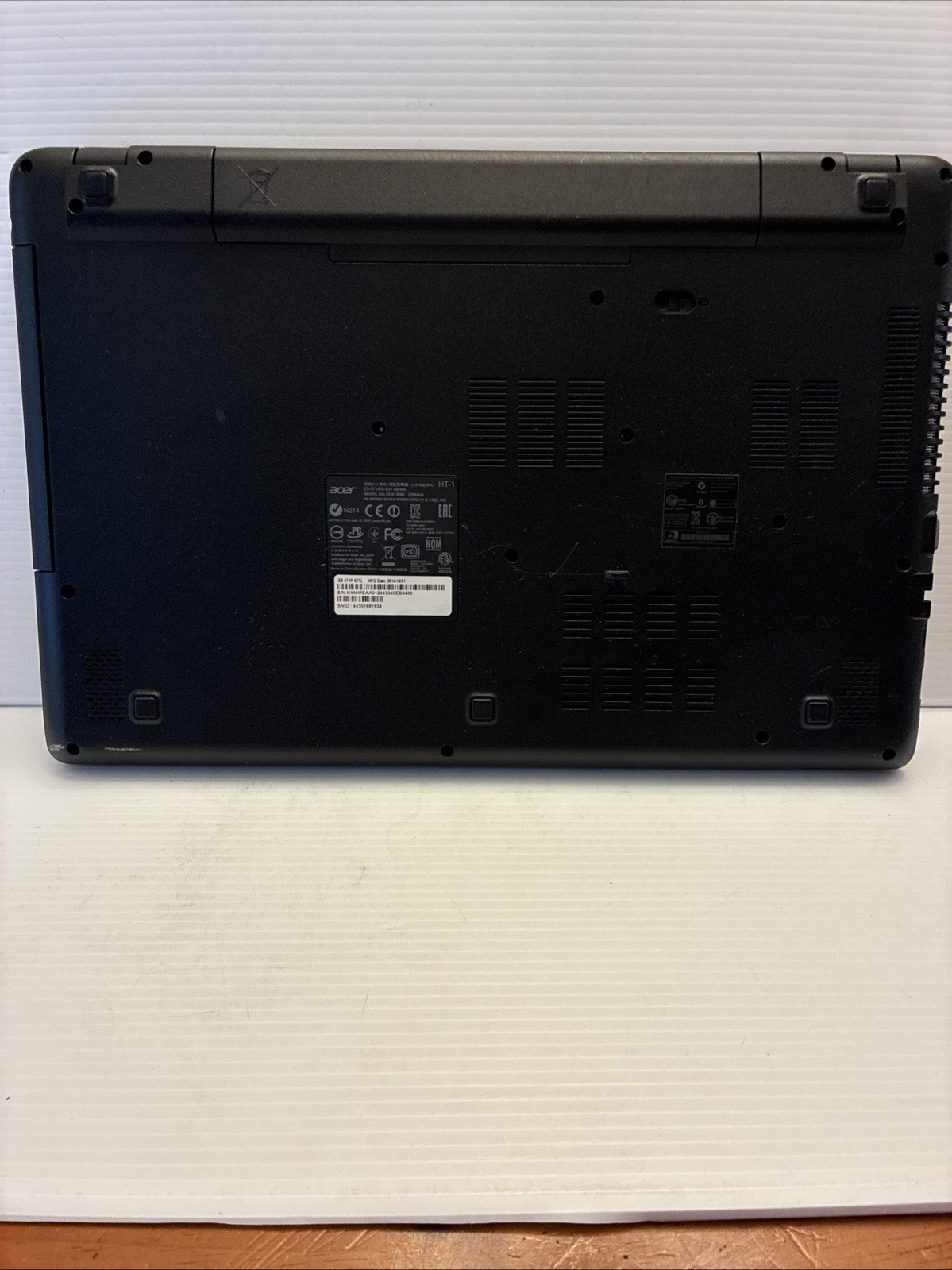 Acer Aspire E 15 Touch 15.6″ Intel Celeron For Parts/Repair No Charger No HDD