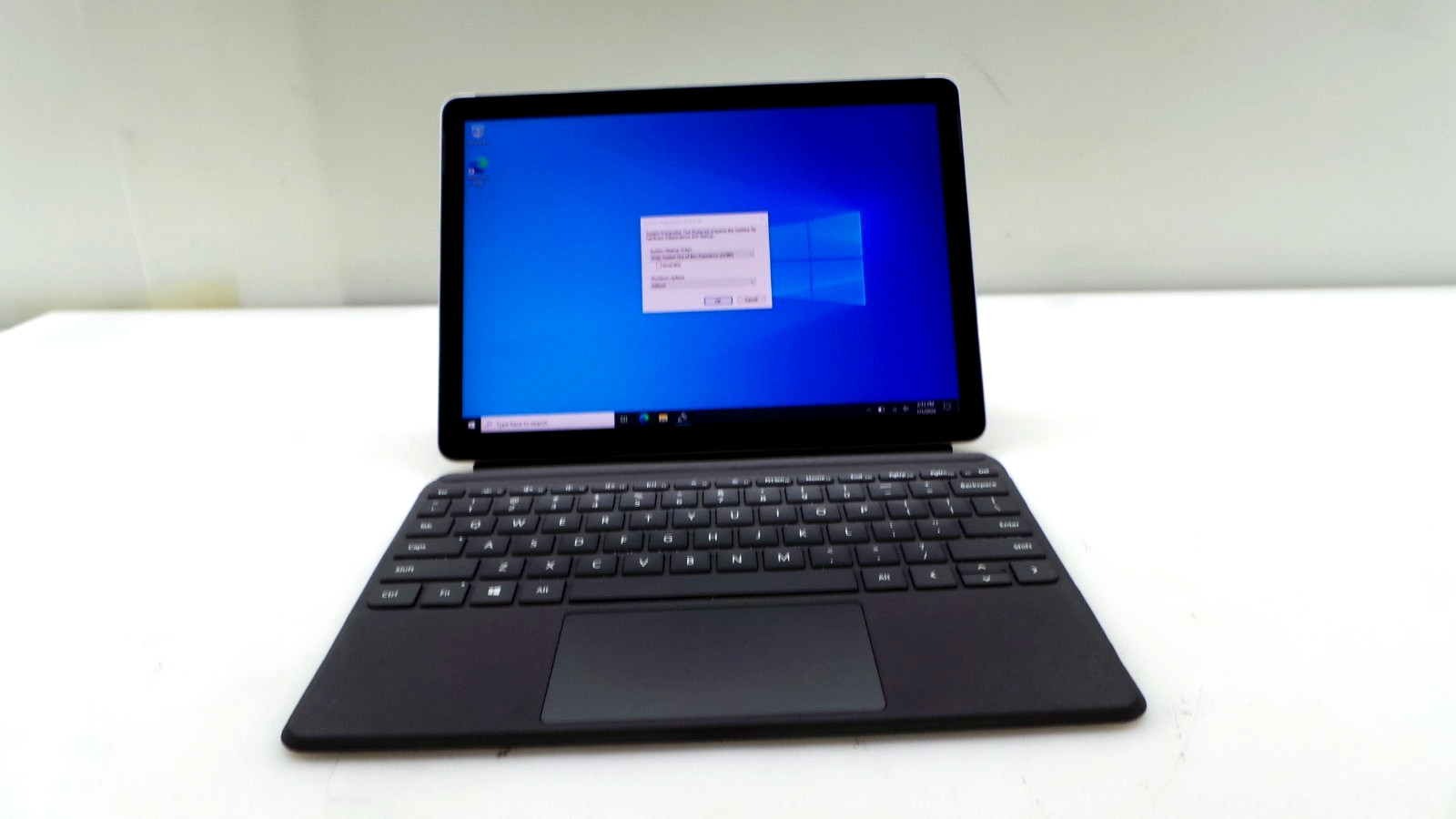 Microsoft Surface Go 2 10.5″ Pentium 4425Y 1.70GHz 4GB RAM 64GB SSD WIN 10 PRO