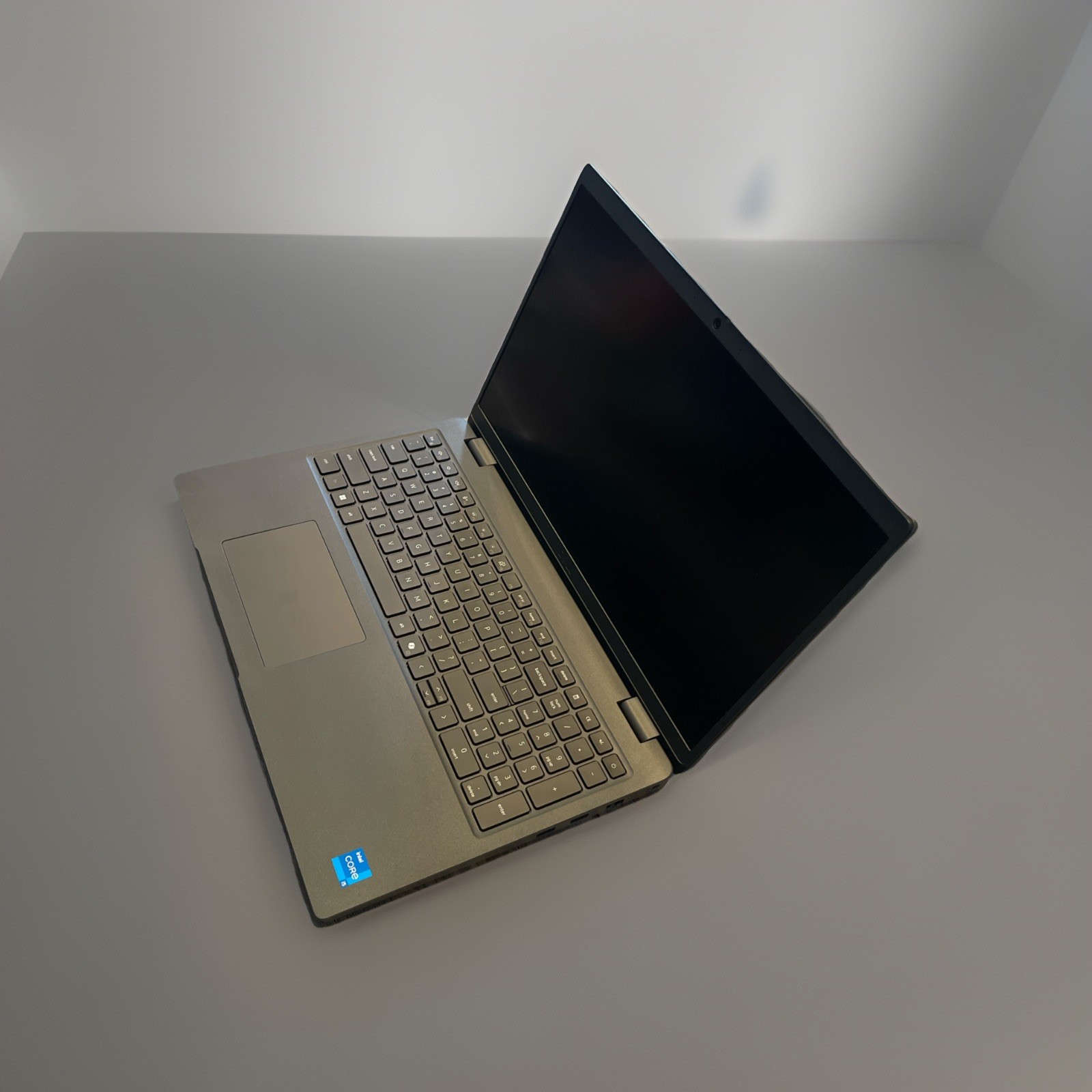 2025 Dell Latitude 3550 | i5 | 16GB | 256GB SSD | Windows 11 | Great Condition