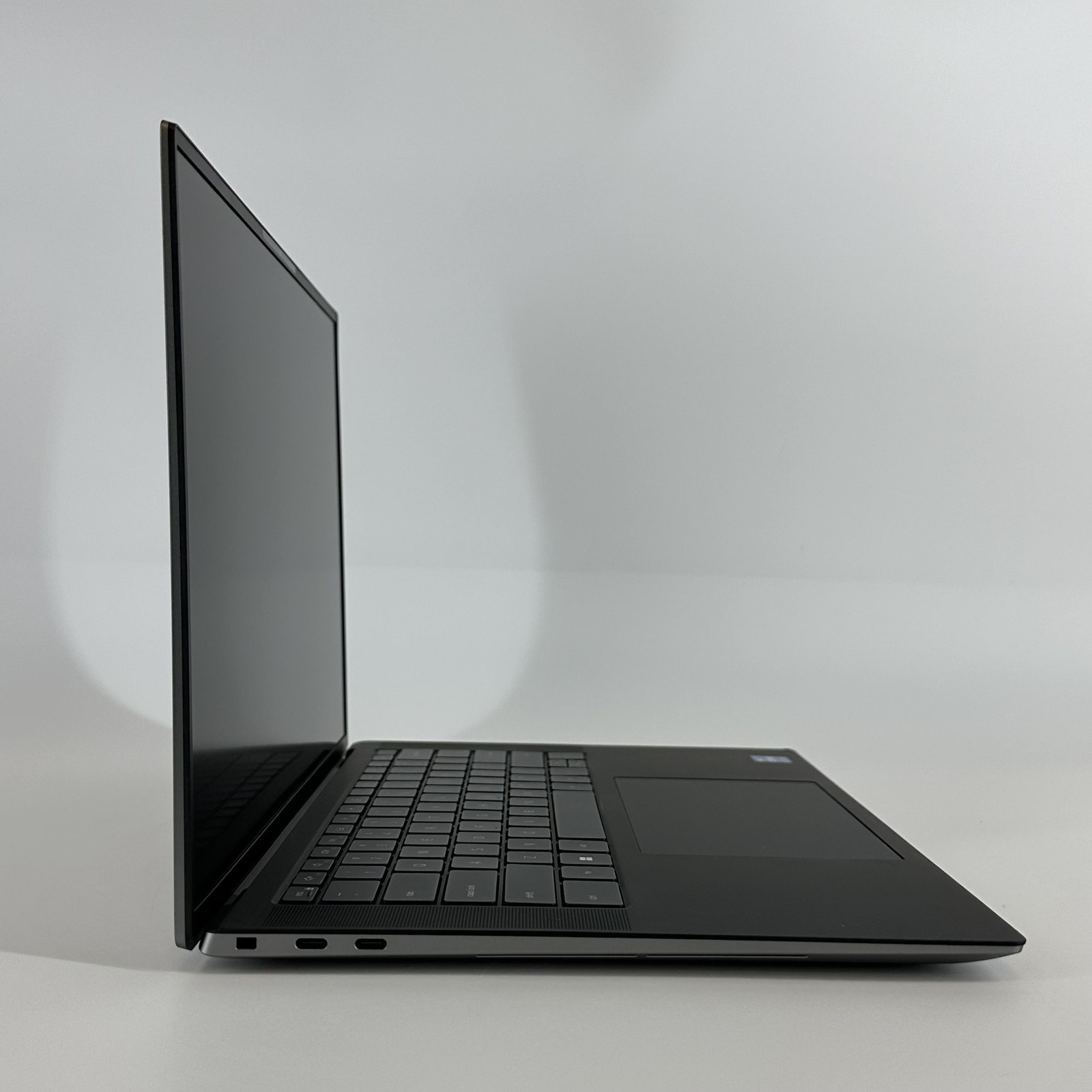 Dell Precision 5570 15.6 FHD+ 2.5GHz i9-12900H 8GB 512GB SSD RTX A2000 Very Good