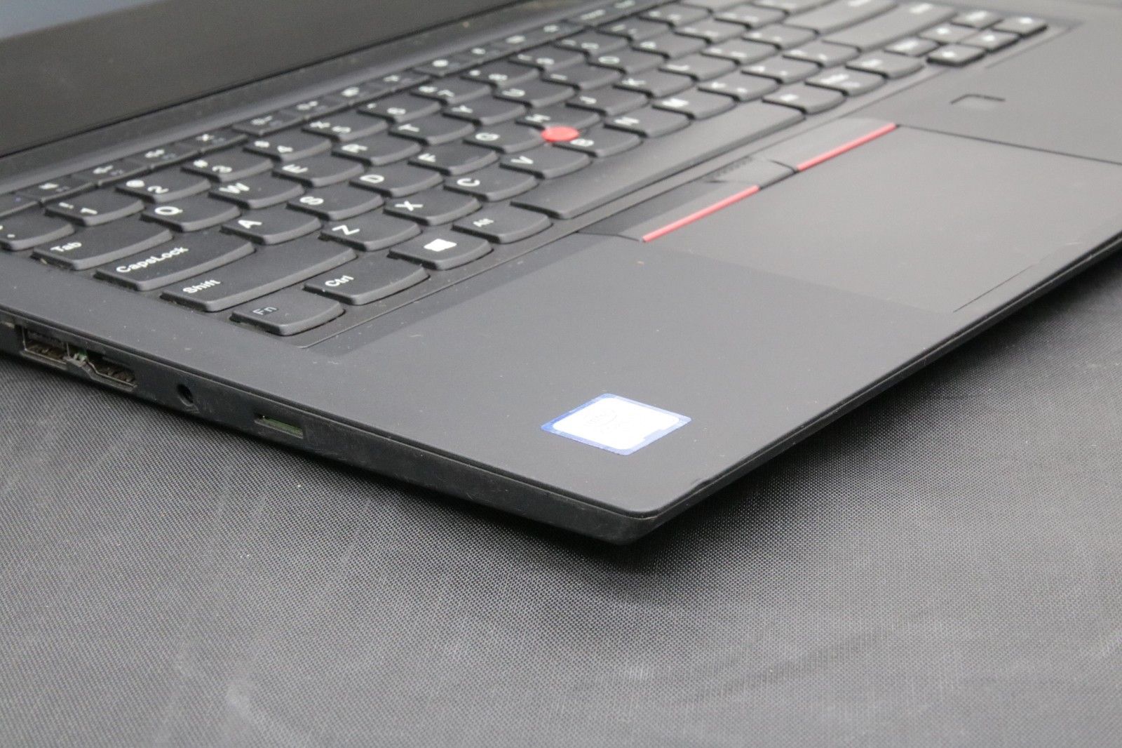 Lenovo ThinkPad T490 – i5-8365U – 8GB, 256GB, Windows 11 +Adapter (B Grade Worn)