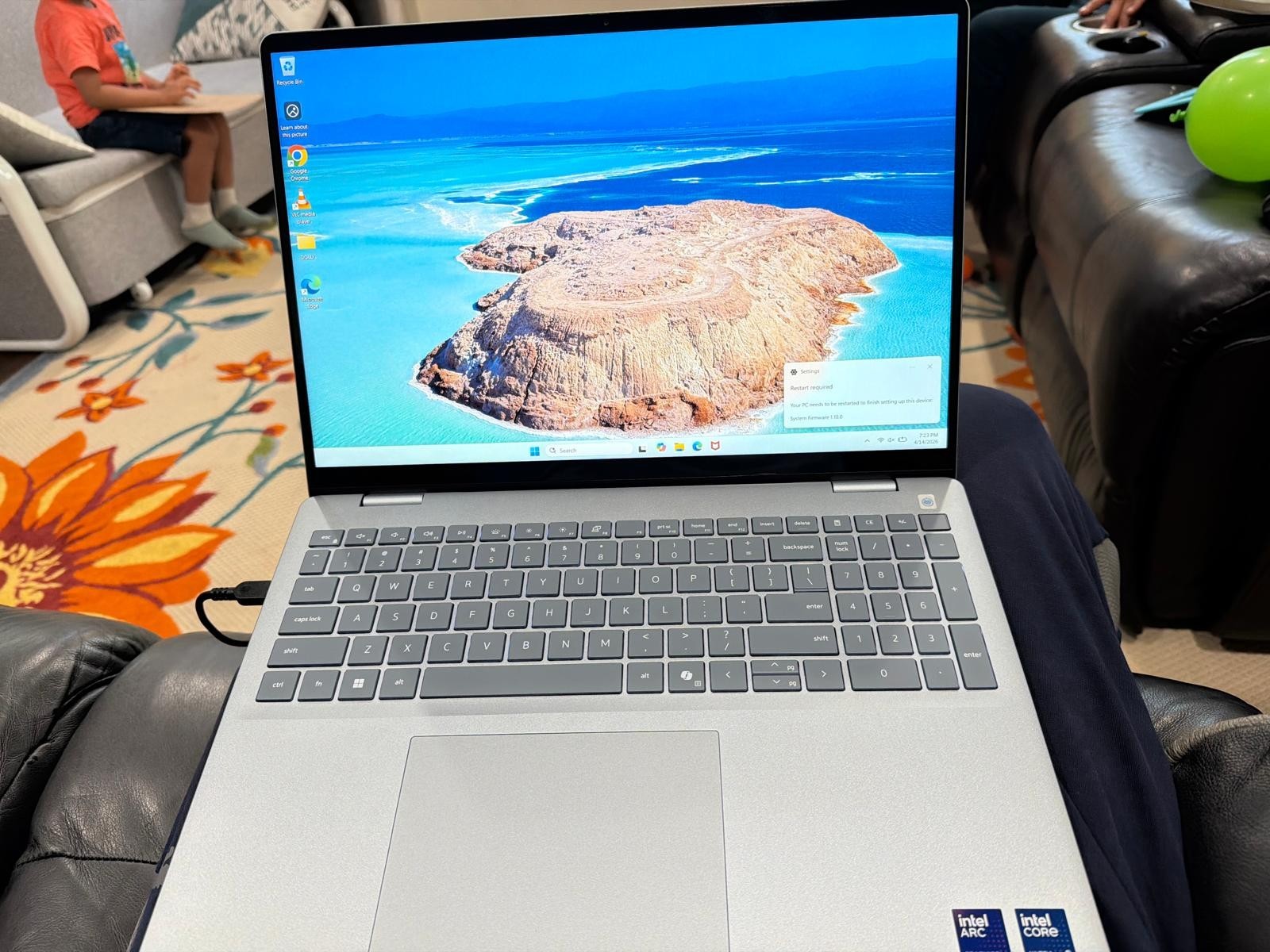 Dell Plus 16″ Touchscreen Laptop – Intel Core Ultra 9 288V – 1920 x 1200