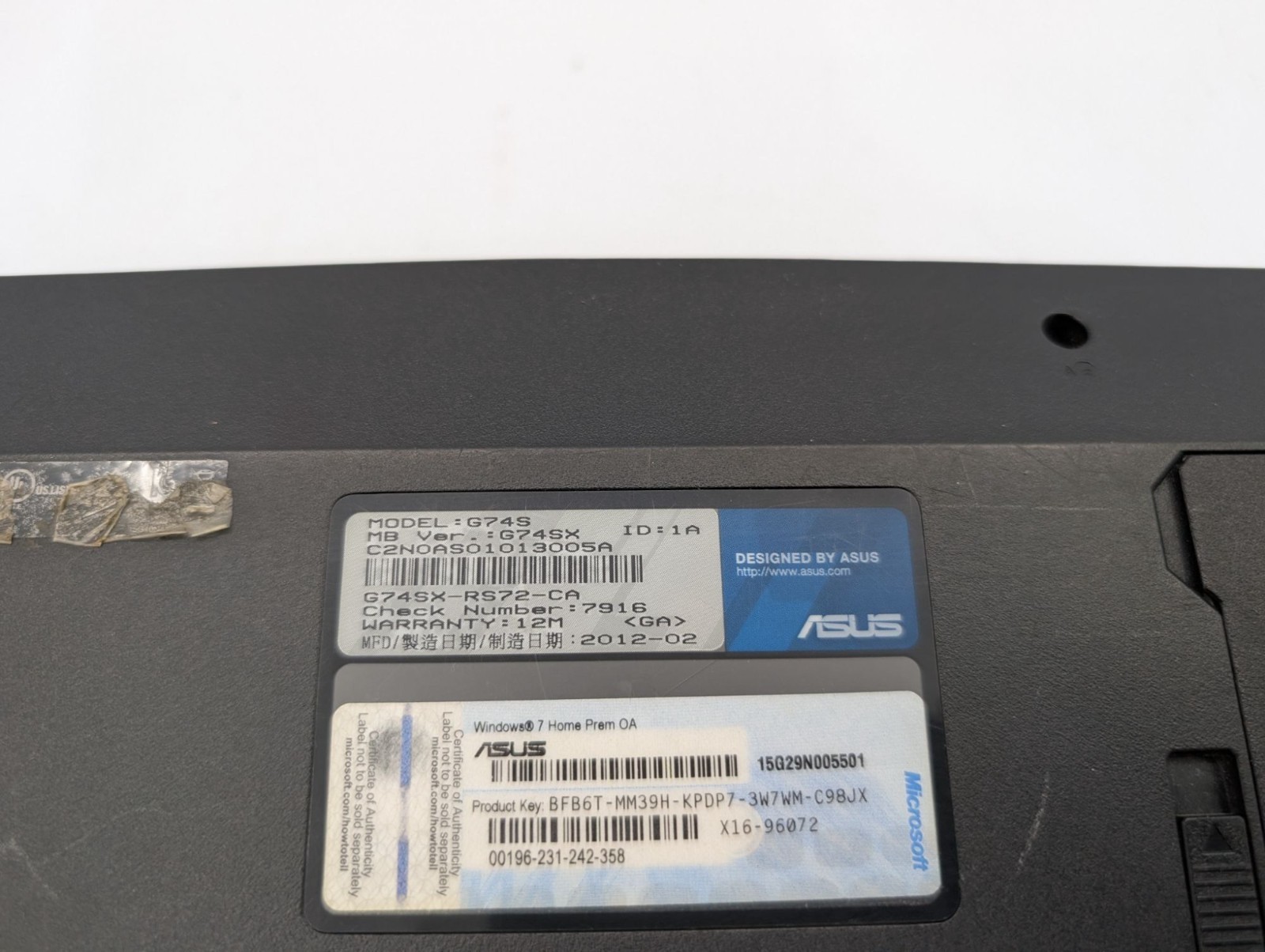 Asus G74SX-RS72-CA 17.3″ Display Intel Core i7-2670QM 2.20 GHz 4GB RAM Black