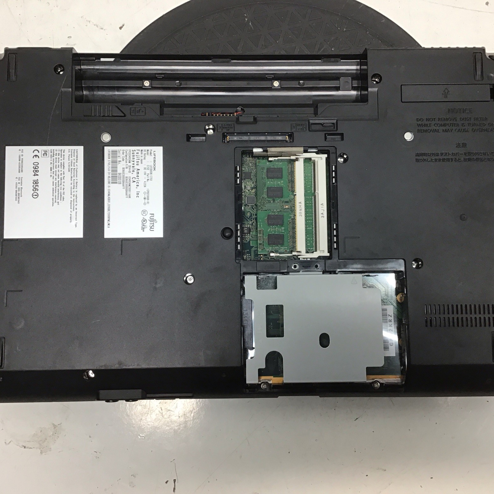 Fujitsu LifeBook E752 Intel i5-3340M 2.7GHz 2 GB NO HDD No Batt