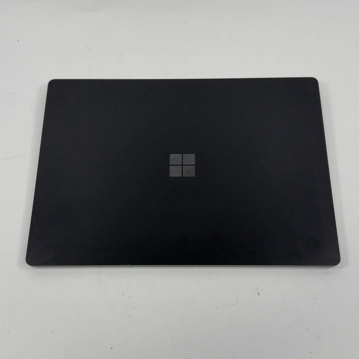 Microsoft Surface Laptop 3 13.5″ i7-1065G7 1.3GHz 16GB RAM 256GB SSD