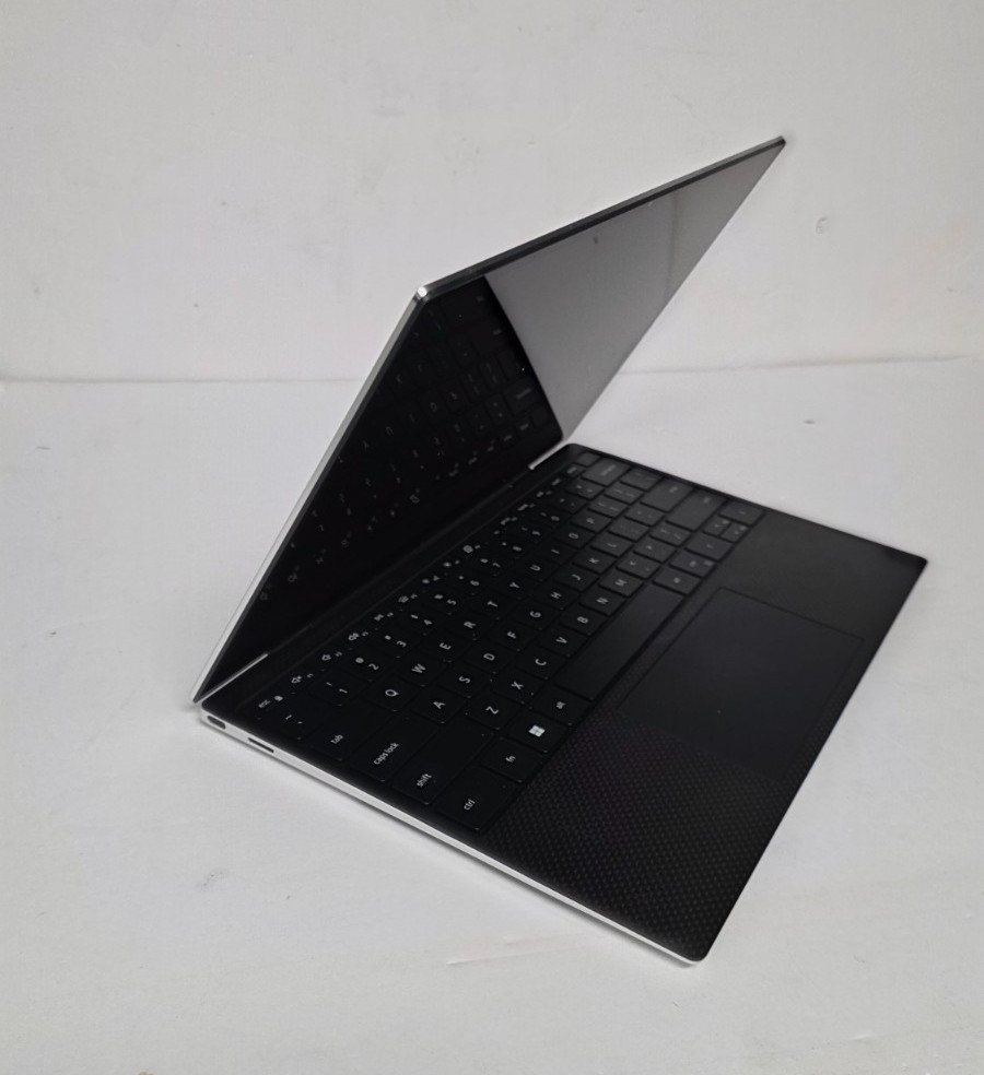 Dell XPS 13 9300 Silver FHD+ TOUCH i7-1065G7 1.30GHz 32GB 512 SSD WINDOW 11 PRO