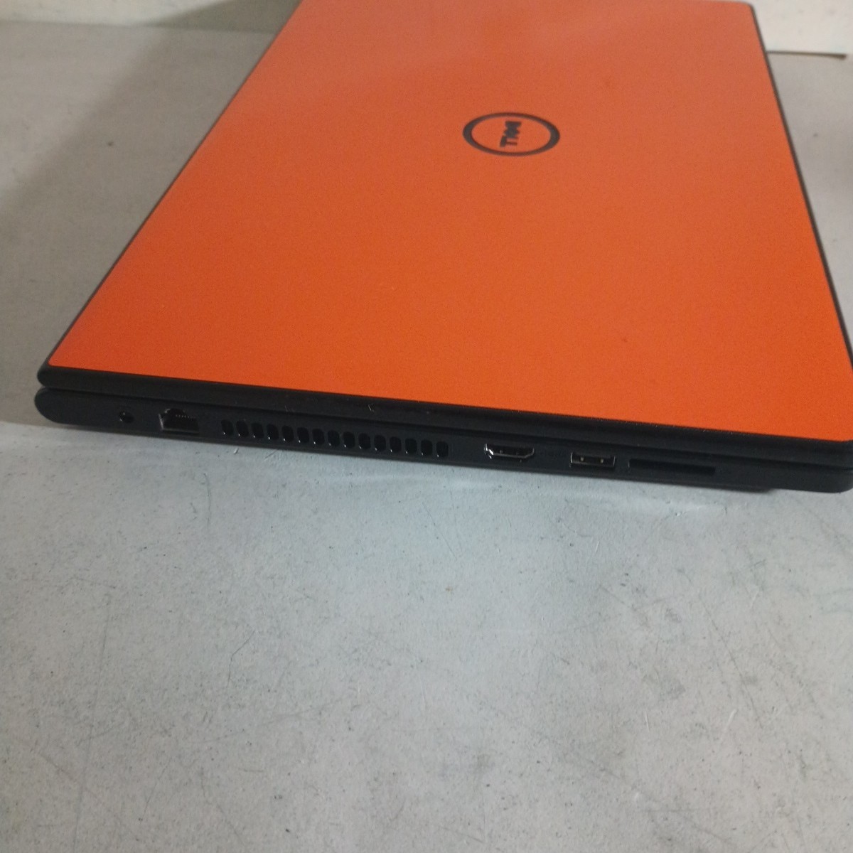 ORANGE Dell Inspiron 15.6HD TOUCHSCREEN,7th GEN,8G RAM,256G SSD.DVDRW,WIN11,CAM