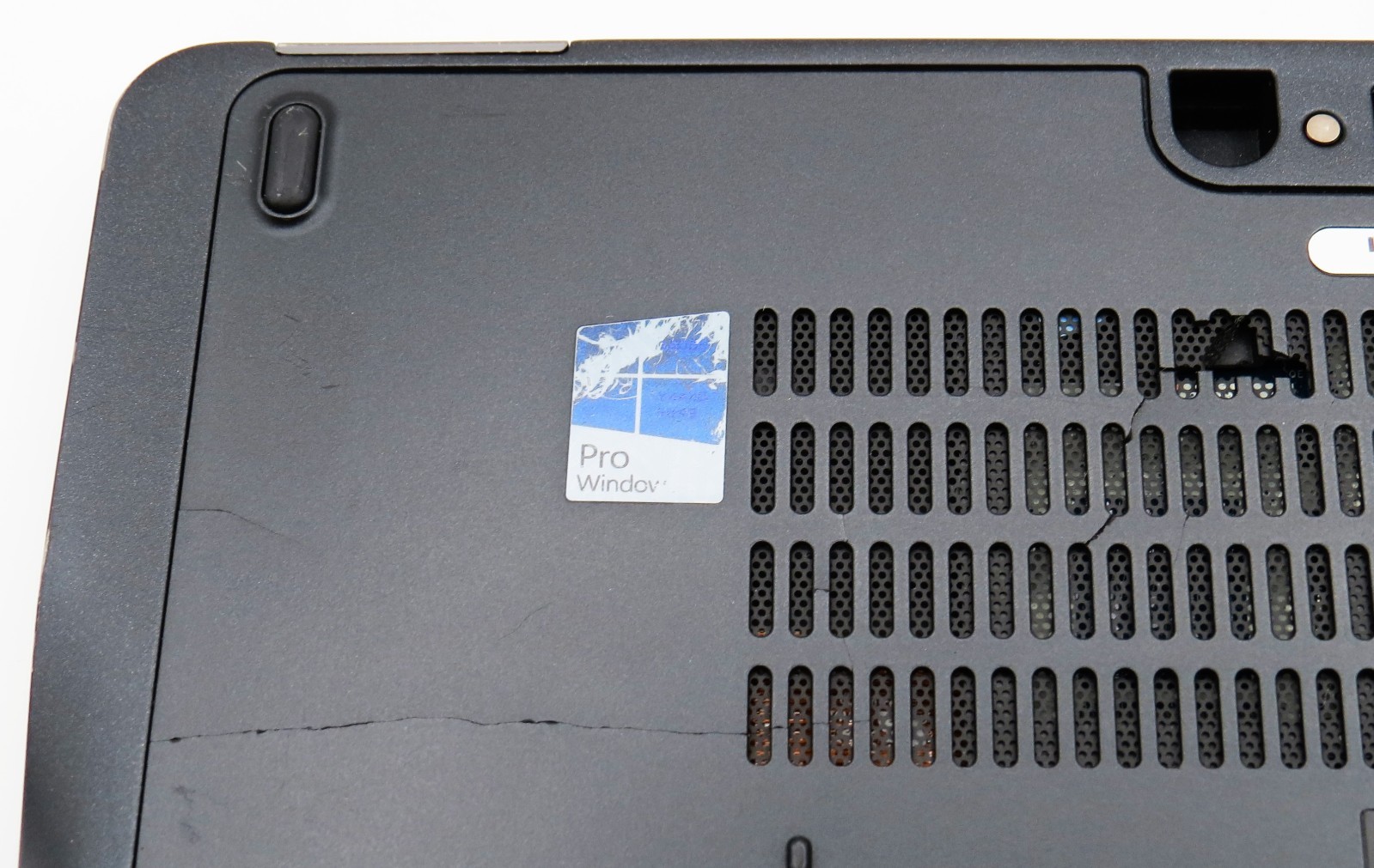 Dell Latitude E7450 | i7-5600U @ 2.6GHz | 16GB DDR3 | 14″ | No HD/OS/AC *PARTS*