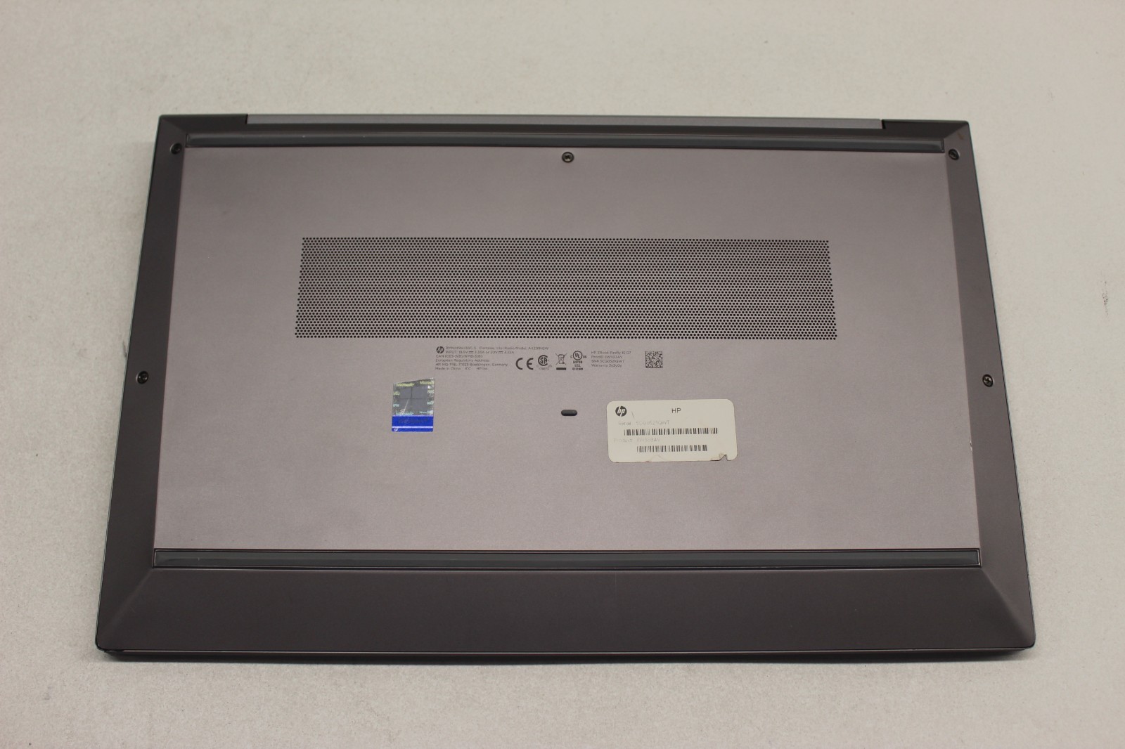 HP ZBook Firefly 15G7 Mobile WS I7-10610U 256GB NVME 16GB DDR4 Nvdia* See Desc