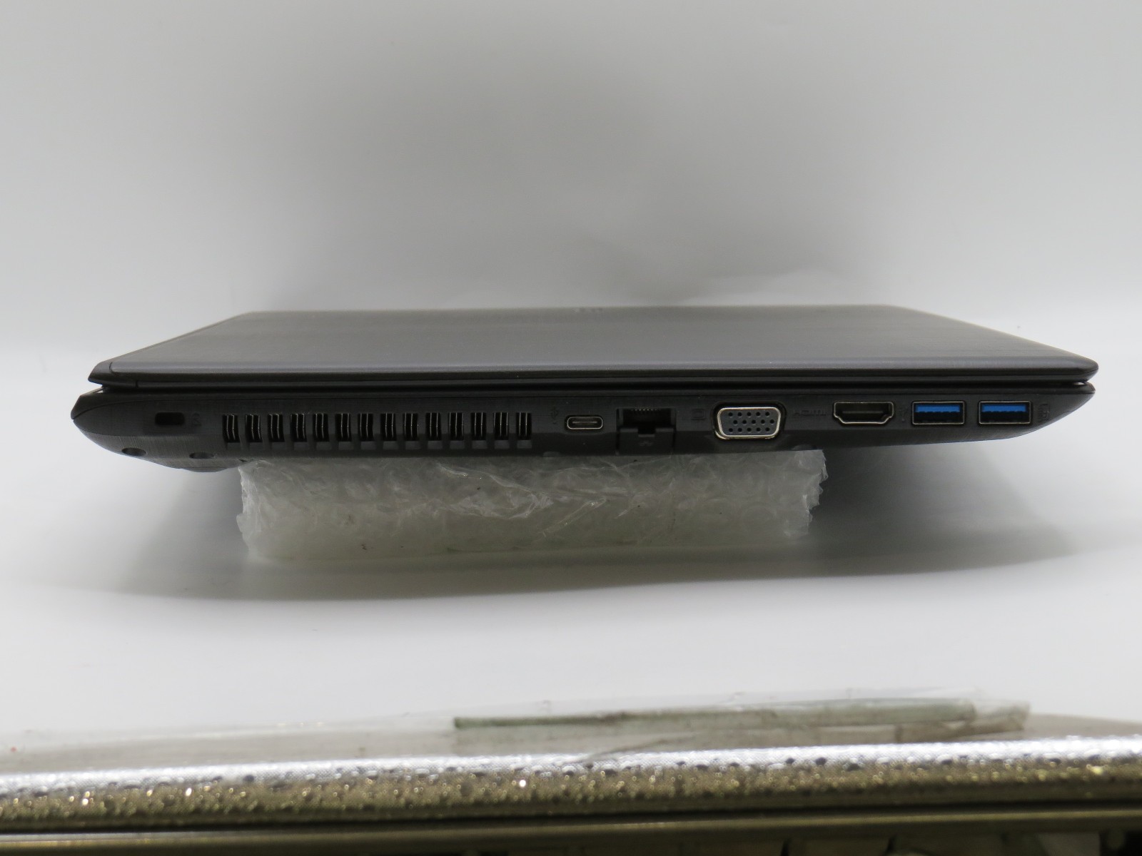 Acer TravelMate P259 i5-6200U @ 1.6Ghz 4GB DDR4 HD 520 15.6″ NO HDD/OS/AC PARTS
