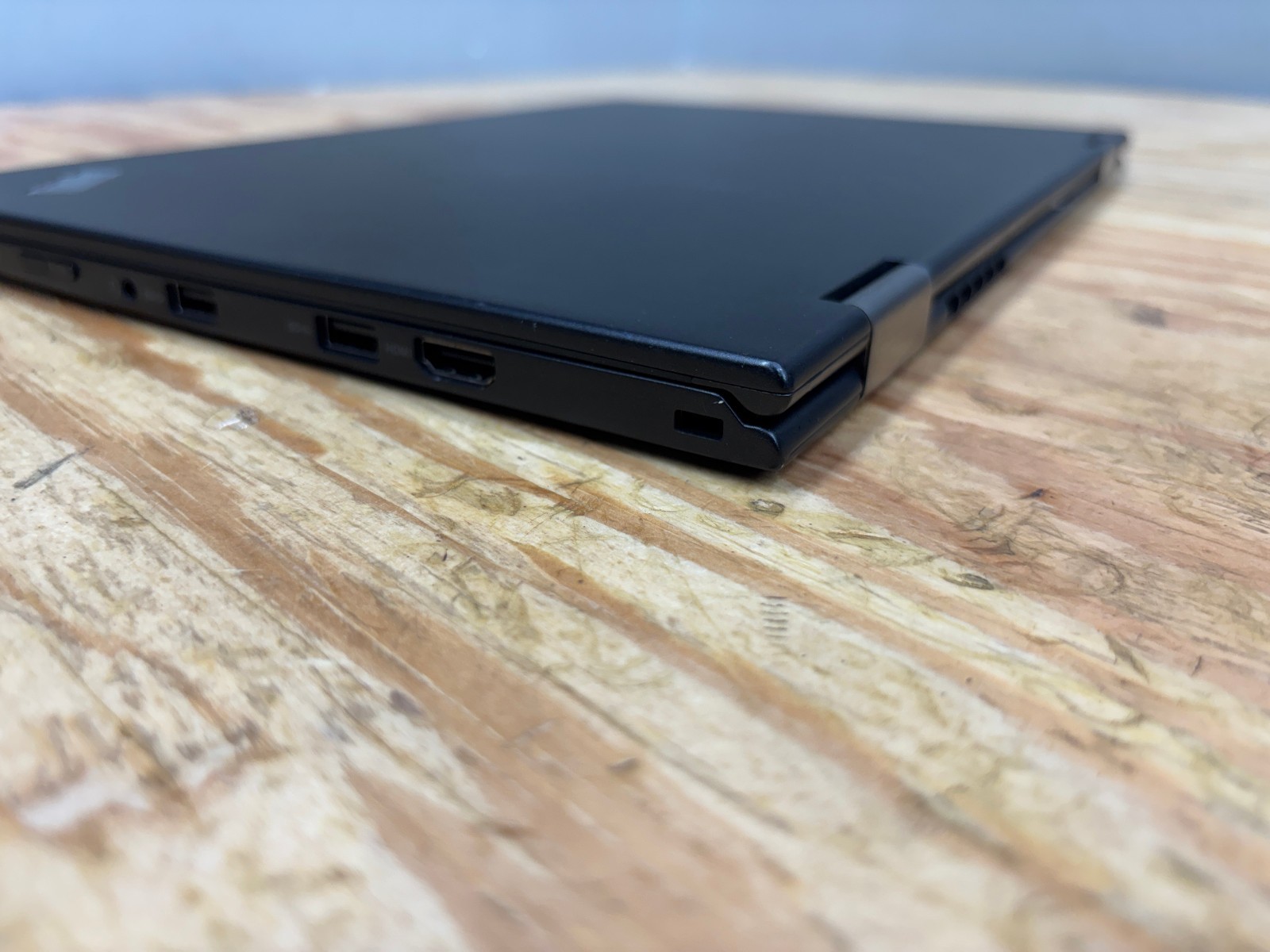 Lenovo ThinkPad X1 Yoga Convertible i7-6600U 8GB 256GB SSD 2-in-1 Win11