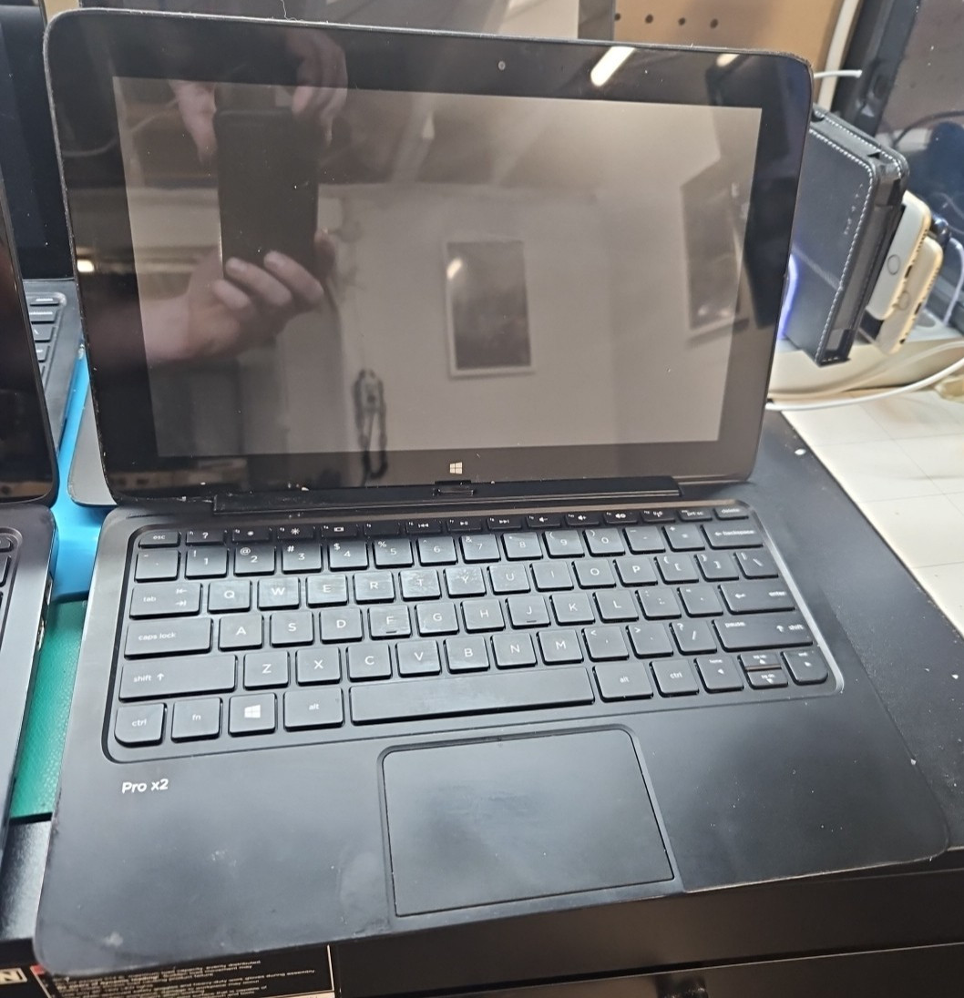 LOT 4 HP Pro x2 410 G1 11.6″ i5-4202Y 1.6GHz 4GB 2-in-1 Laptops FOR PARTS AS IS