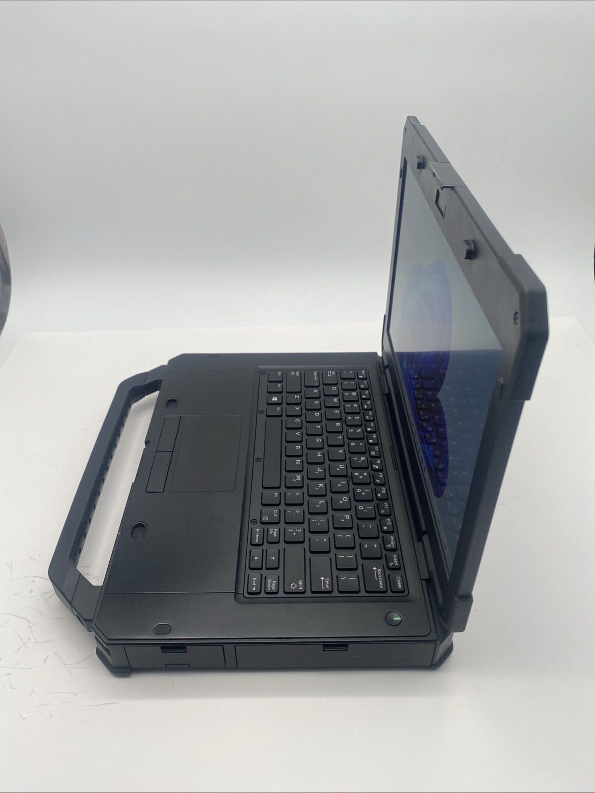Dell Latitude 5424 Rugged Intel Core i5-8350U 1.7GHz 8GB RAM 256GB SSD W11P FHD