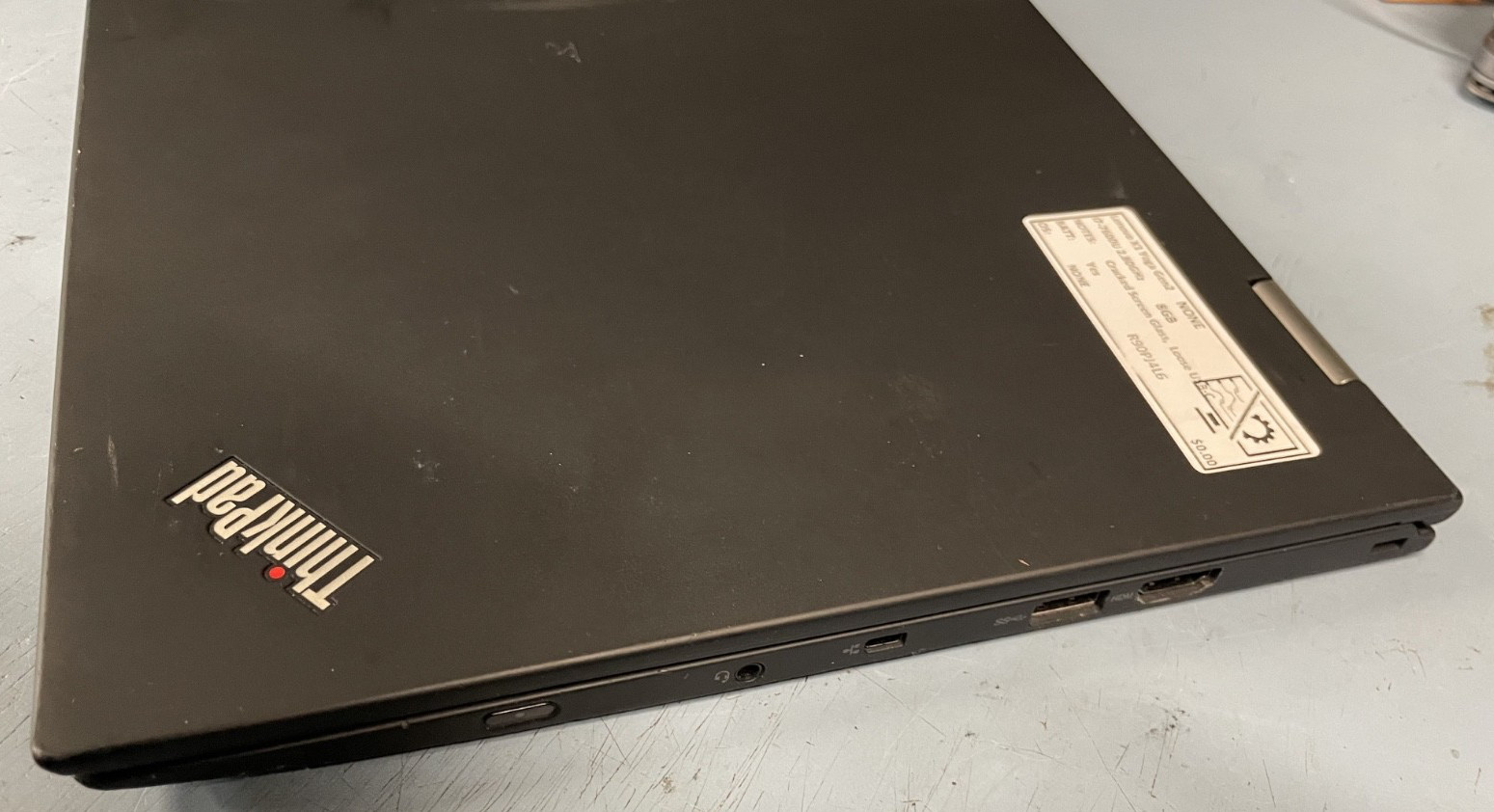 Lenovo X1 Yoga Gen 2 14″ Intel i7-7600U 2.80GHz 8GB NO SSD *SOLD-AS-IS* R90PJ4L6