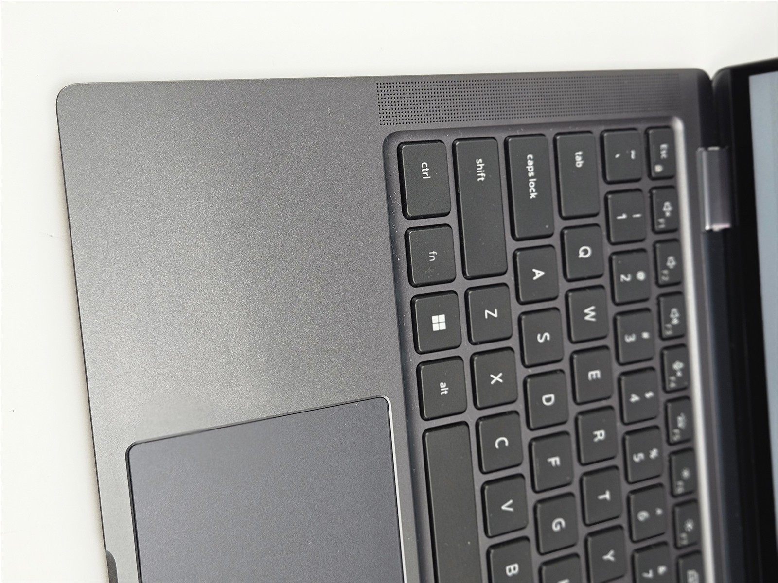 Dell Latitude 9430 16GB RAM 256GB SSD i5-1245U 14″ QHD Touch Graphite