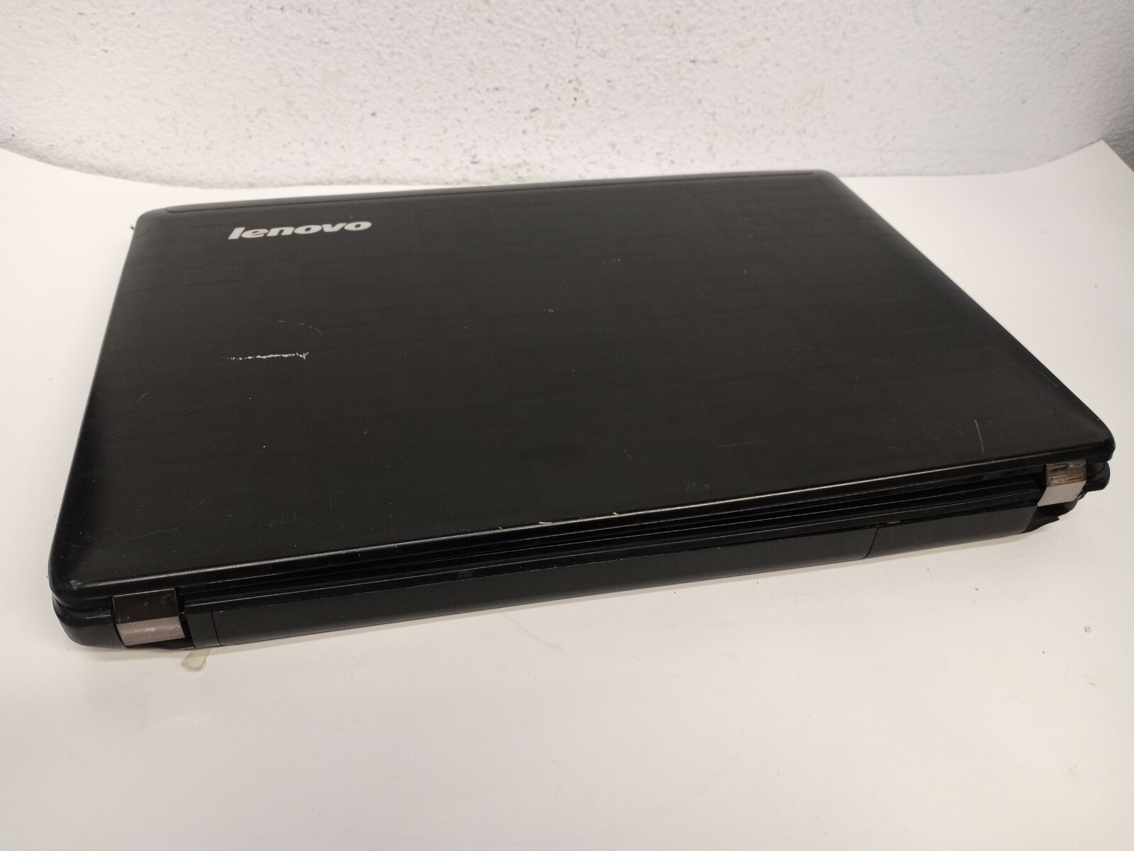 Lenovo ideapad Y471A Intel Core i5-2450M 2.5GHz 4GB 1TB HDD BT DVD Win10 *READ*