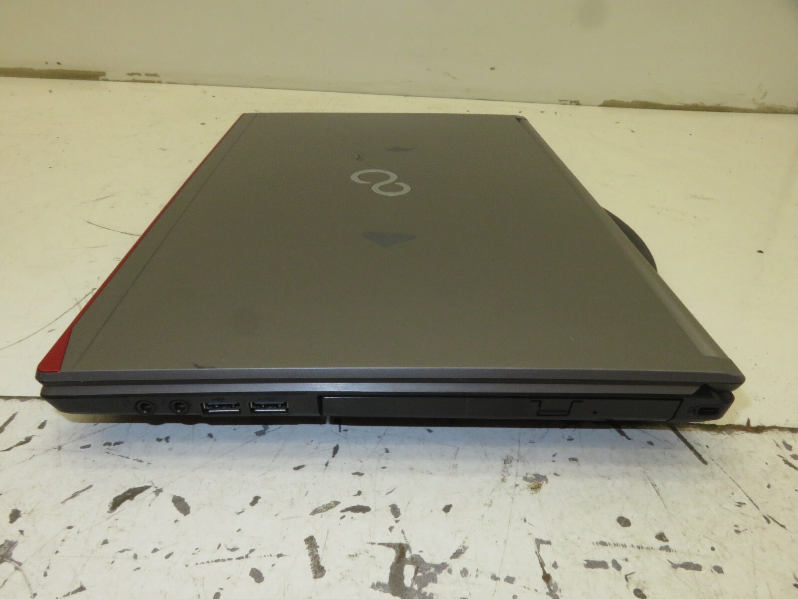 Fujitsu LifeBook E754 Laptop Intel Core i5-4300M 8GB Ram No HDD or Battery