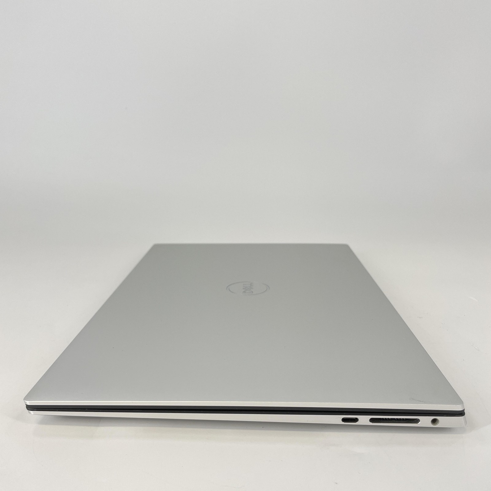 Dell XPS 15 9520 FHD+ 2.3 GHz i7-12700H 32GB 1TB SSD RTX 3050 Ti Very Good